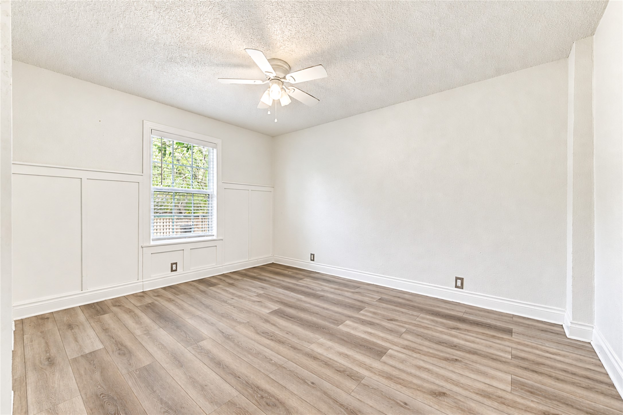 5 Carol Court, #B, Brookshire, TX 77423