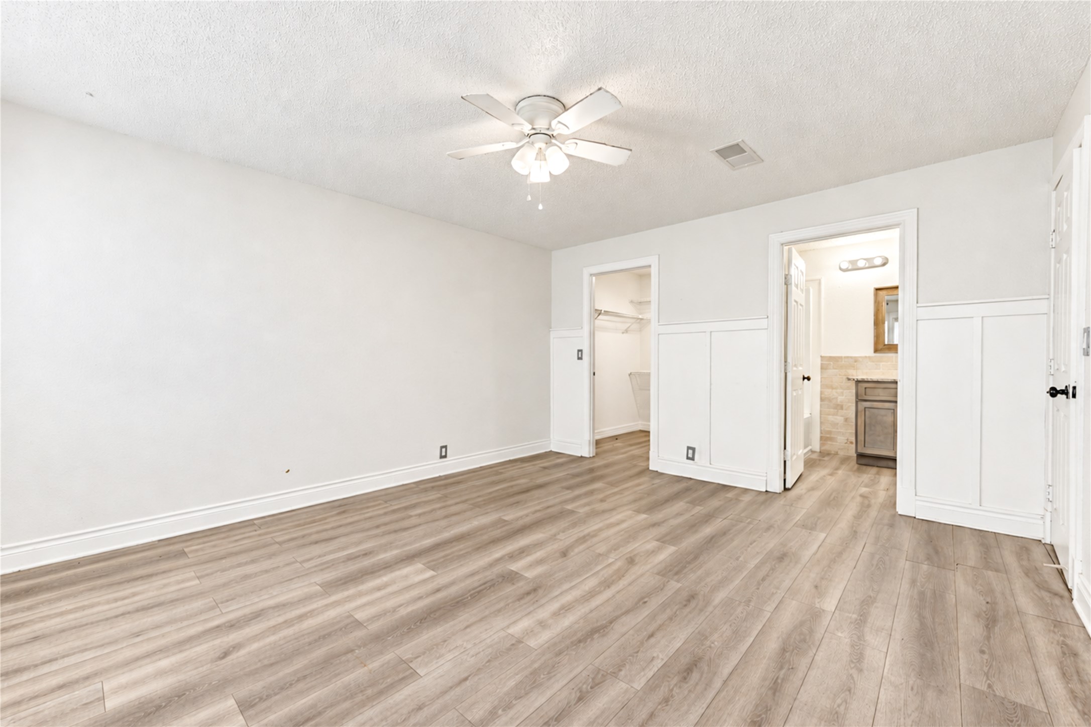 5 Carol Court, #B, Brookshire, TX 77423