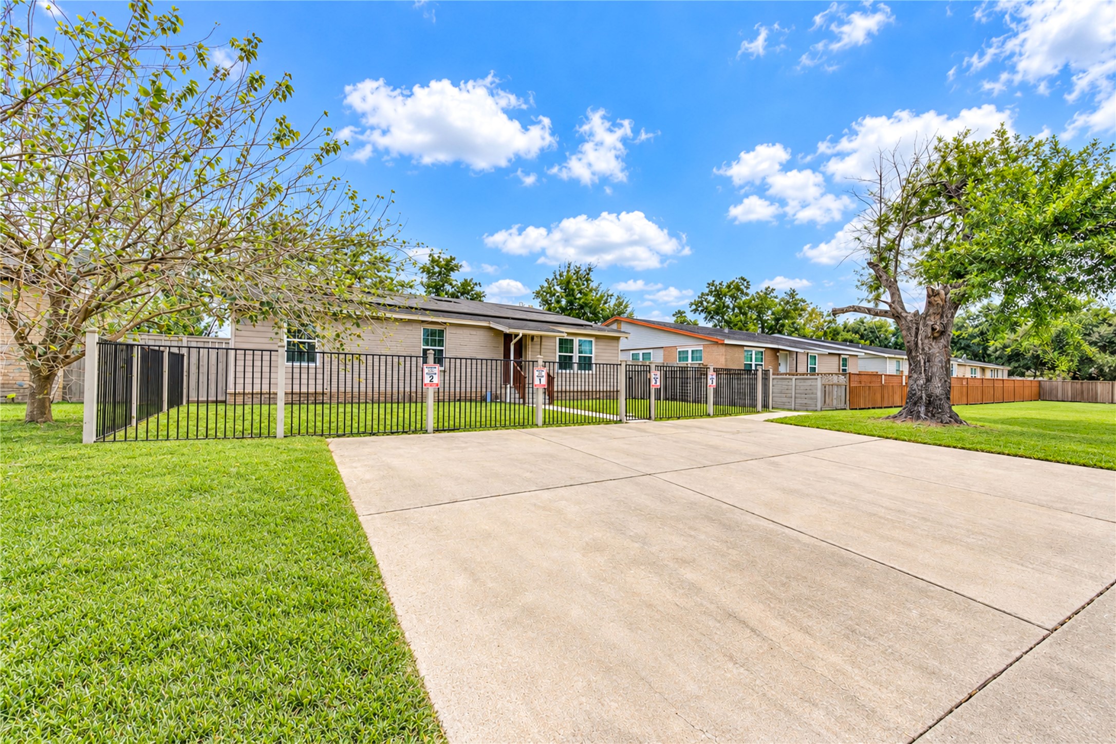 5 Carol Court, #B, Brookshire, TX 77423