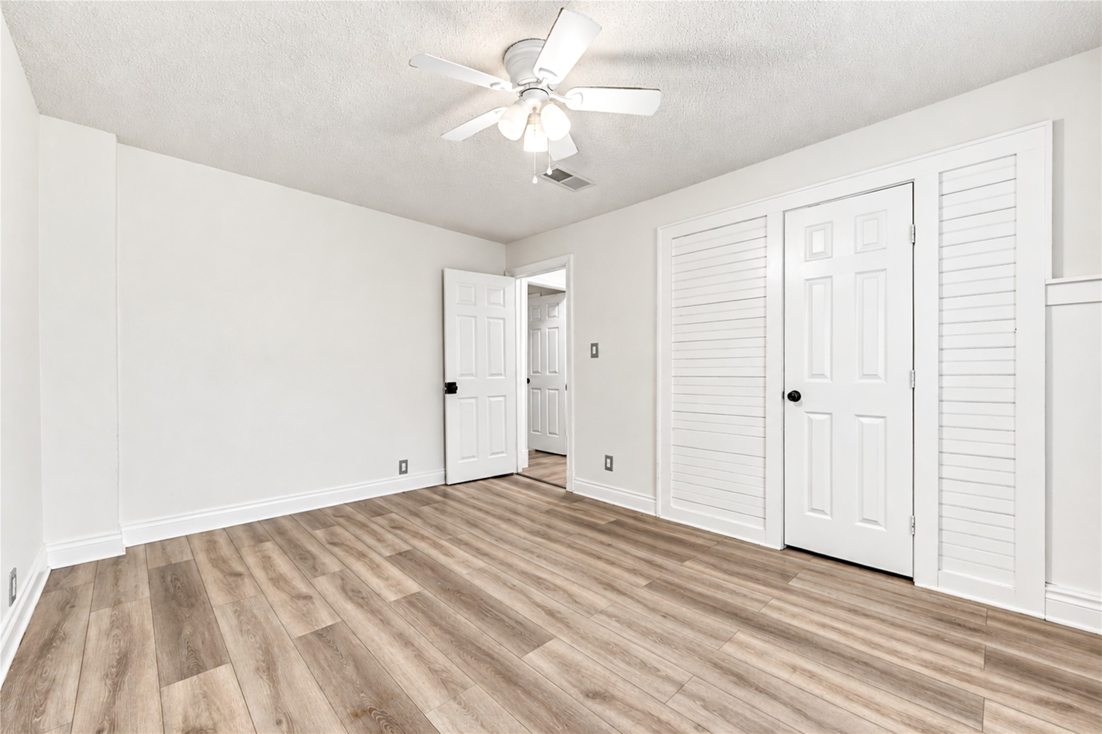 5 Carol Court, #B, Brookshire, TX 77423