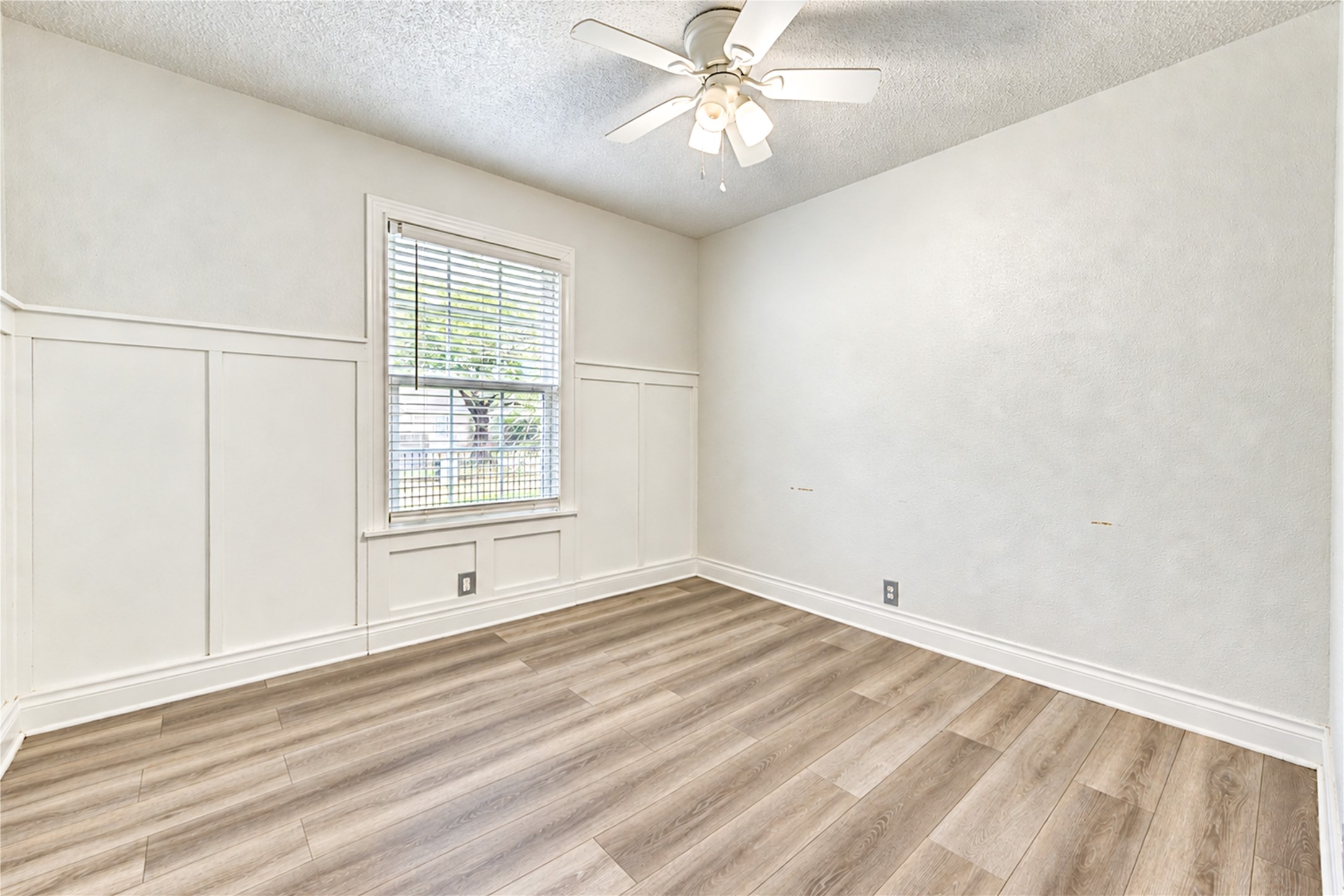 5 Carol Court, #B, Brookshire, TX 77423