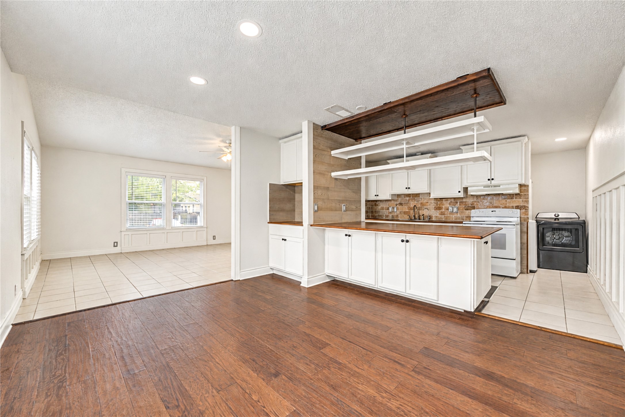 5 Carol Court, #B, Brookshire, TX 77423