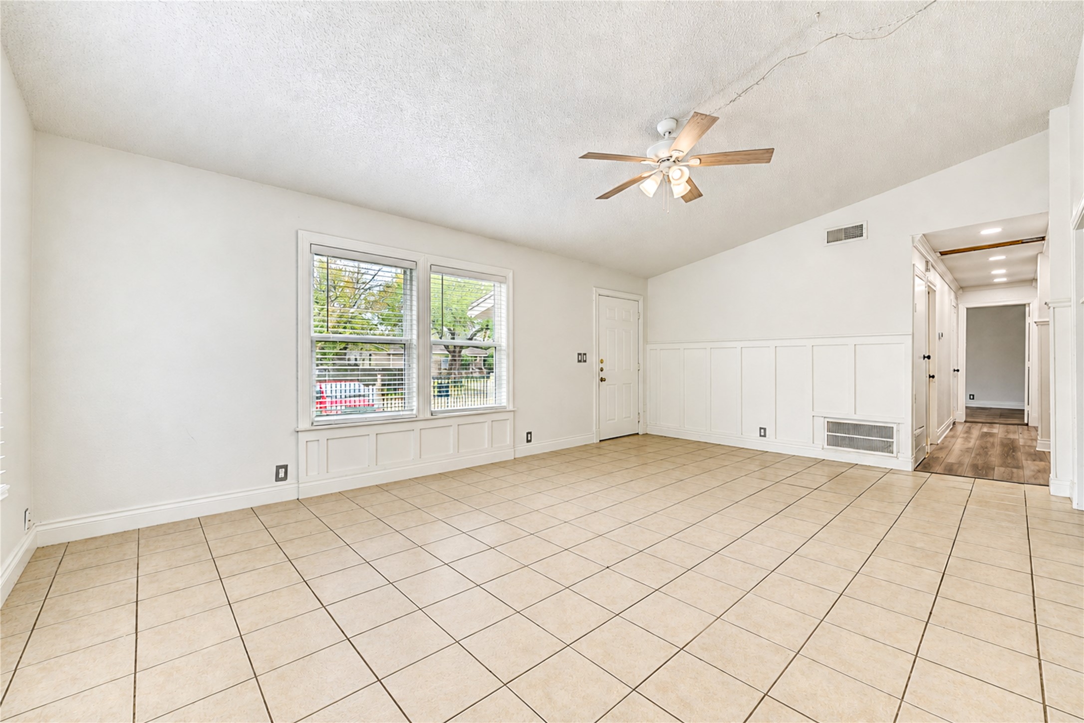 5 Carol Court, #B, Brookshire, TX 77423