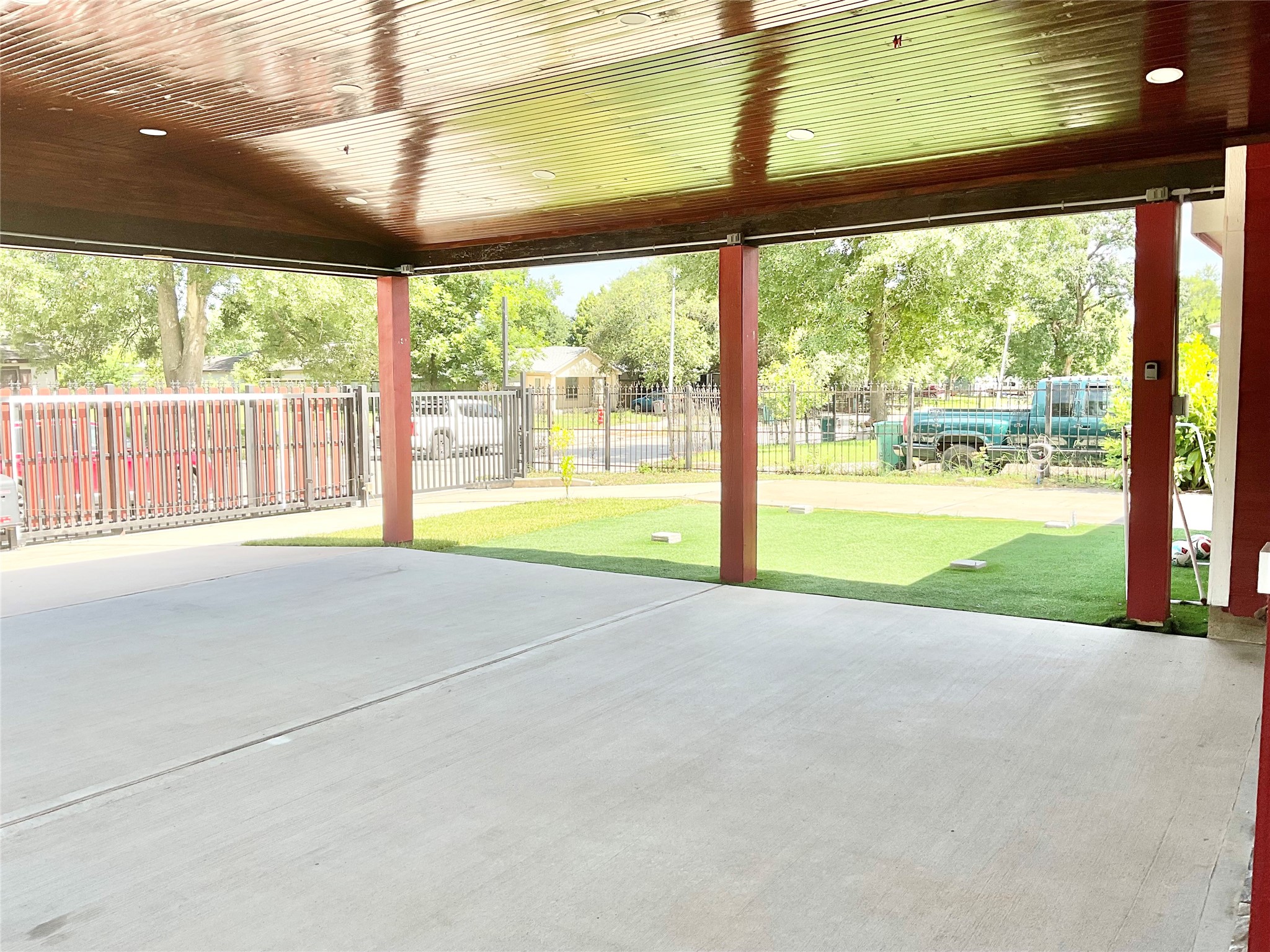 616 Kansas Street, Pasadena, TX 77506