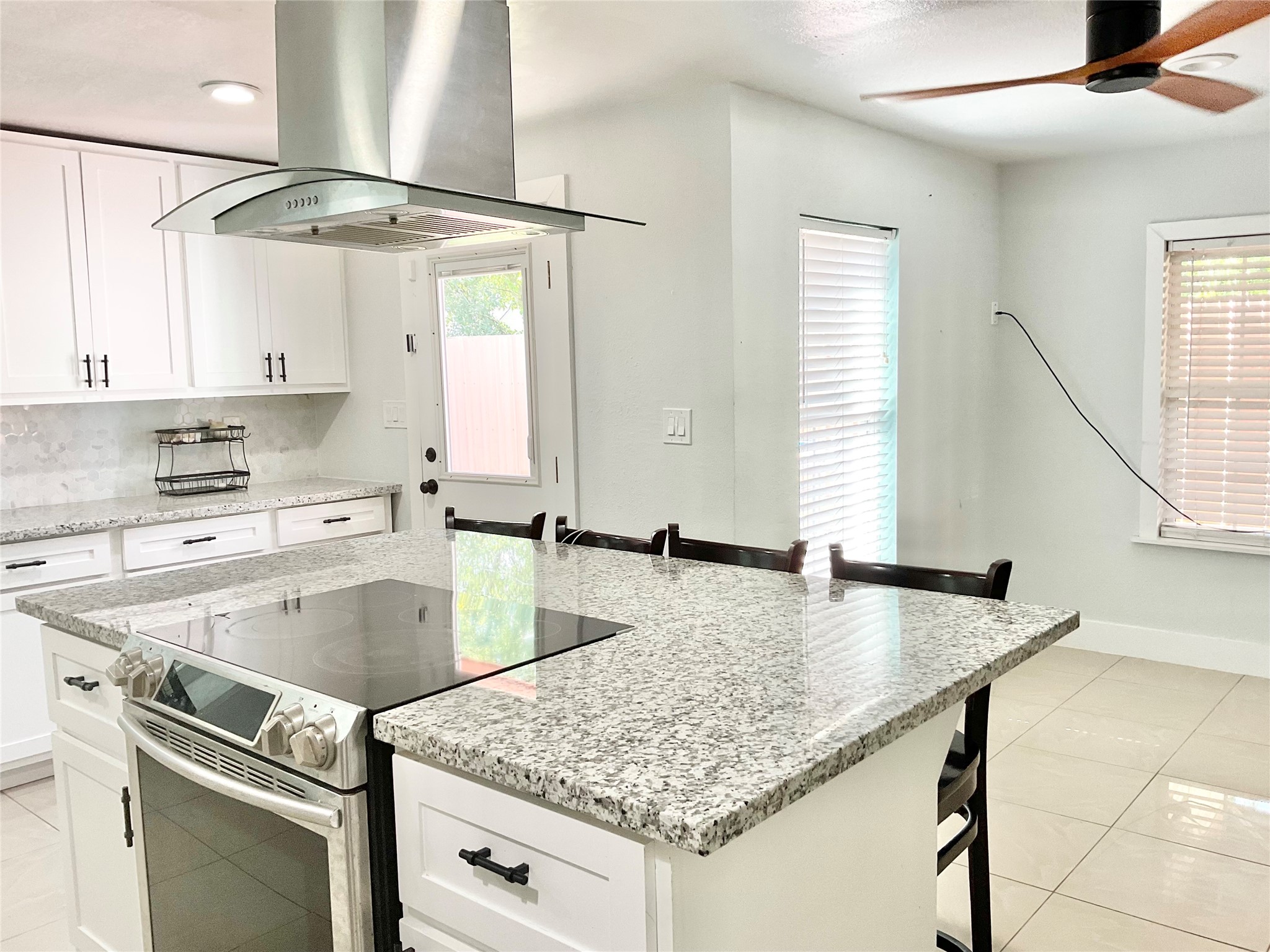 616 Kansas Street, Pasadena, TX 77506