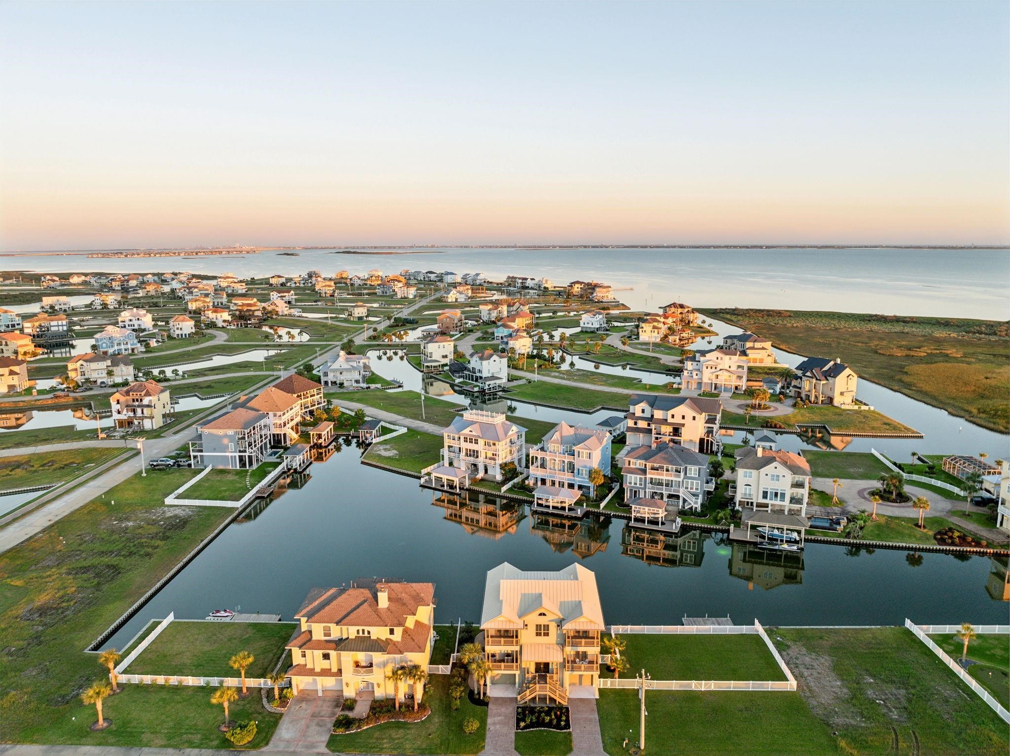 Discover a boaters paradise at Harborwalk, where an expansive canal system and interconnected docks promise seamless water adventures from this prime waterfront location.