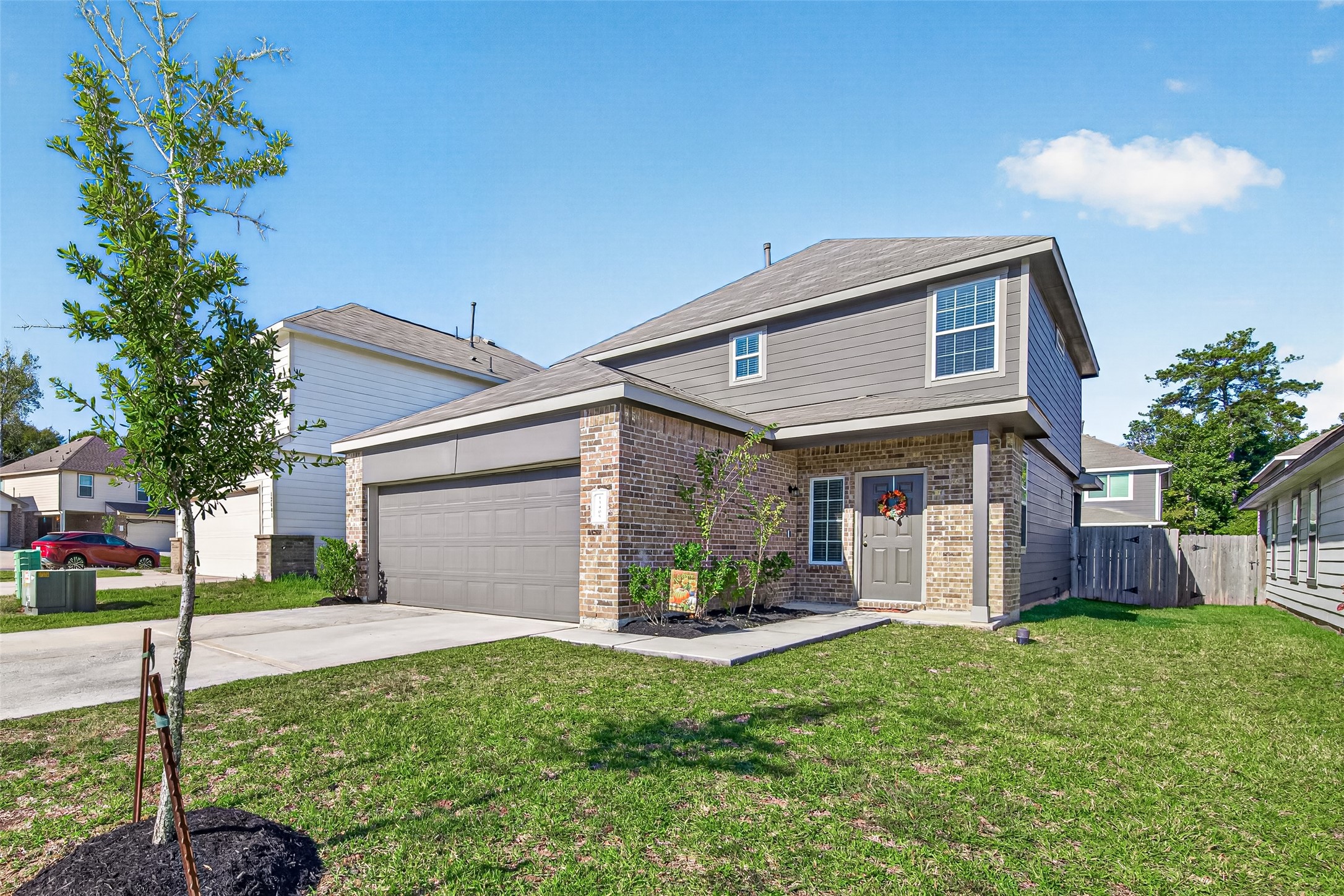 Charming two-story brick home on a spacious, freshly landscaped lot, featuring four bedrooms, a main-level primary suite, a large game room, a welcoming front porch, and a two-car garage. Conveniently located in the growing Willis area, with a low tax rate and HOA fees.
A short drive to Lake Conroe, Huntsville, and The Woodlands. Charming two-story brick home on a spacious, freshly landscaped lot, featuring four bedrooms, a main-level primary suite, a large game room, a welcoming front porch, and a two-car garage. Conveniently located in the growing Willis area, with a low tax rate and HOA fees.
A short drive to Lake Conroe, Huntsville, and The Woodlands.