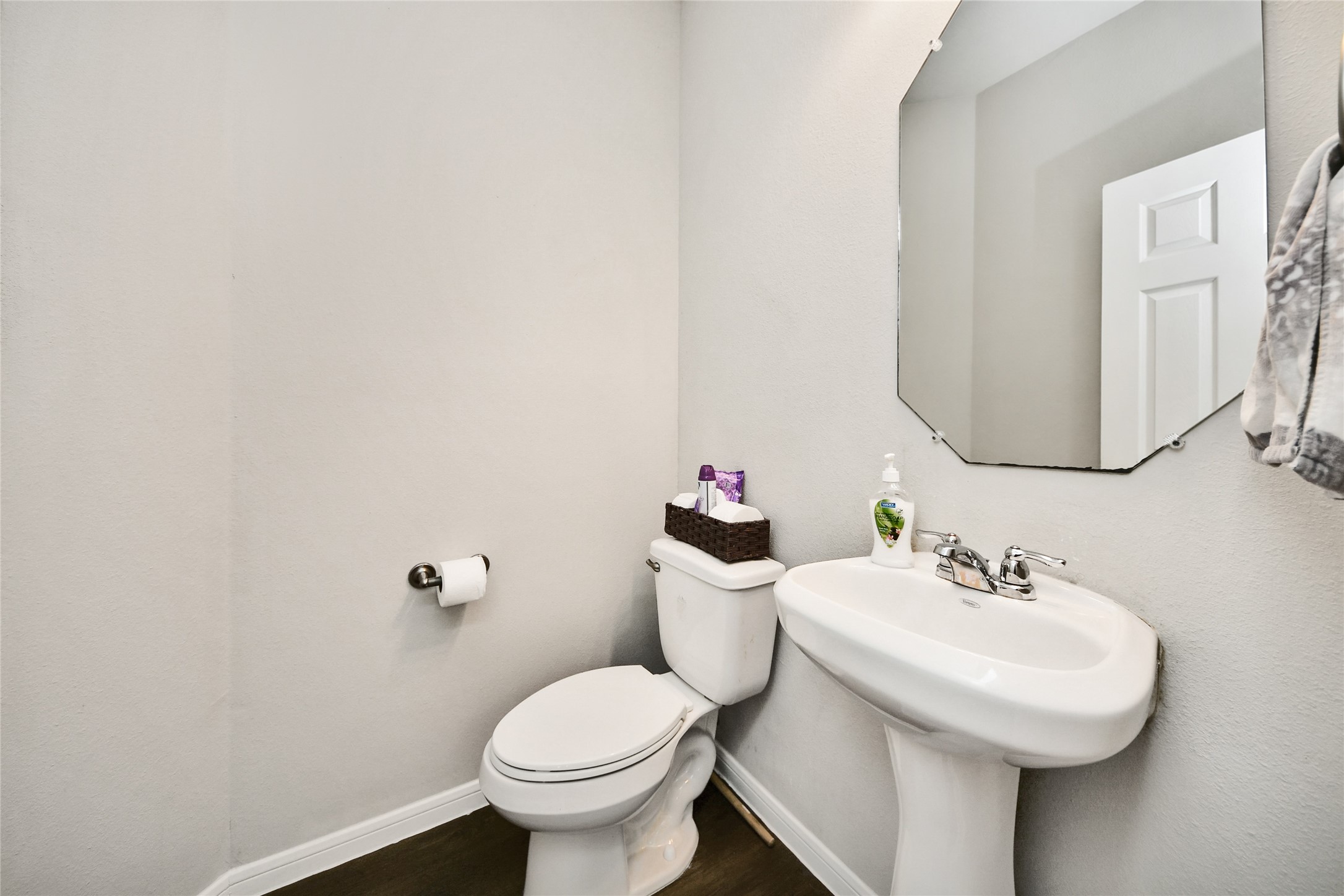 14927 Cardiff Cliff Lane, Houston, TX 77053