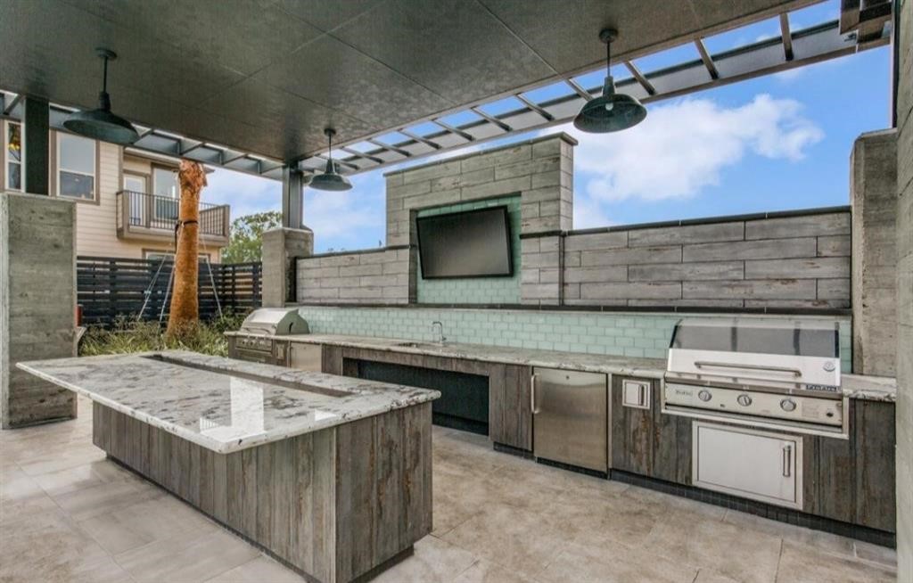 8656 Hollyoaks Creek Lane, Houston, TX 77063