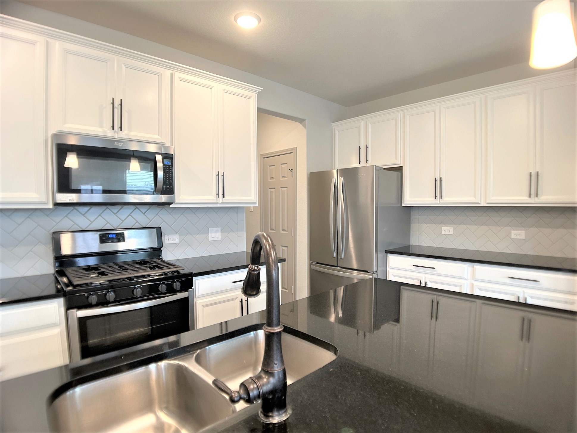 8656 Hollyoaks Creek Lane, Houston, TX 77063