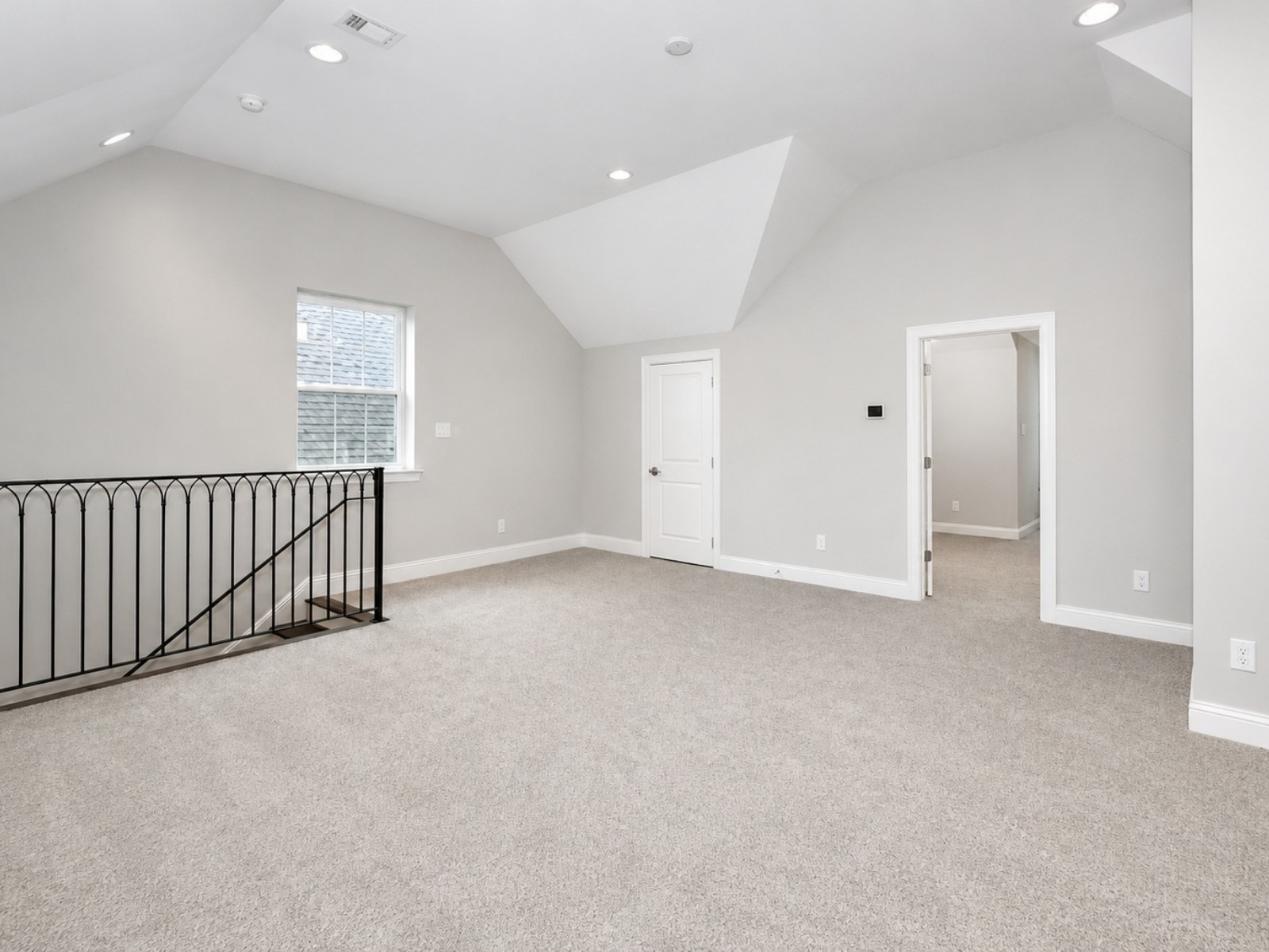 215 Willow Street, Shenandoah, TX 77384