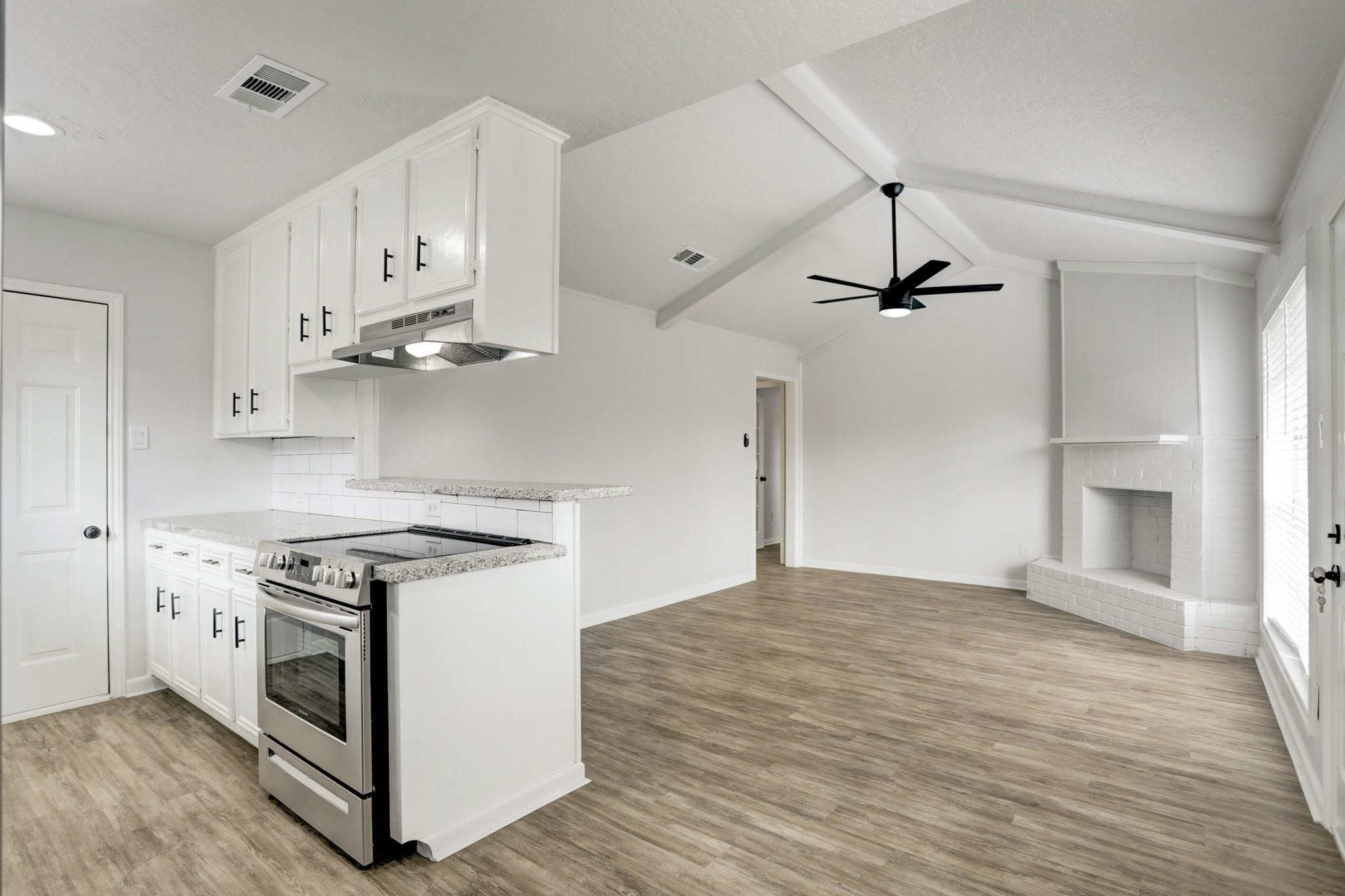 5613 Armstrong Drive, Texas City, TX 77591