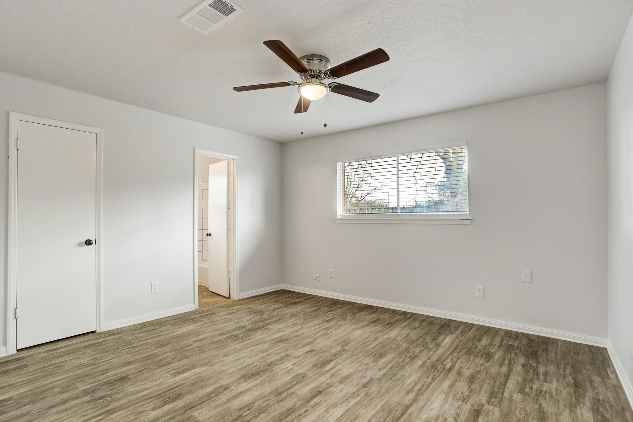 5613 Armstrong Drive, Texas City, TX 77591