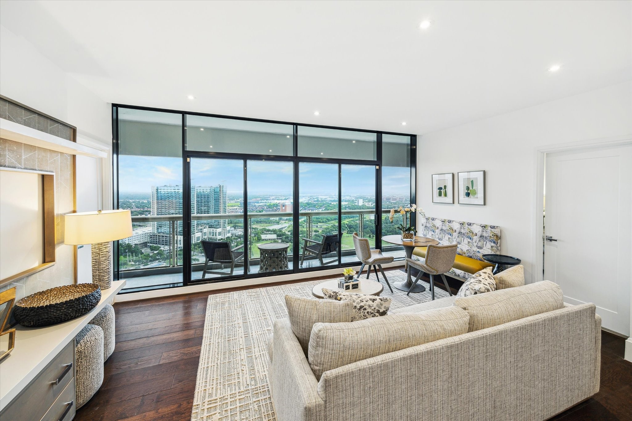 1701 Hermann Drive, #30D, Houston, TX 77004