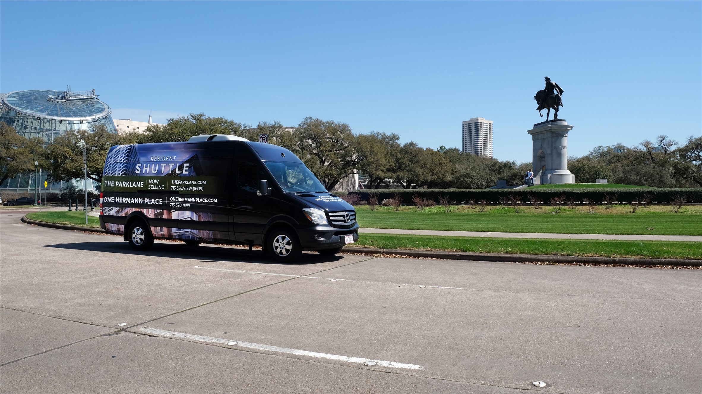 Complimentary resident shuttle to Med Center and MetroRail