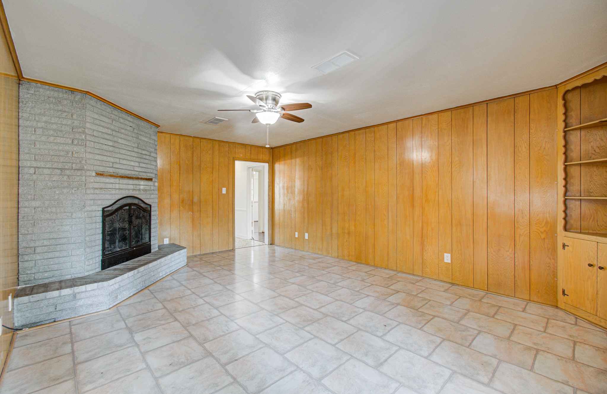 8407 Sharpview Drive, Houston, TX 77036