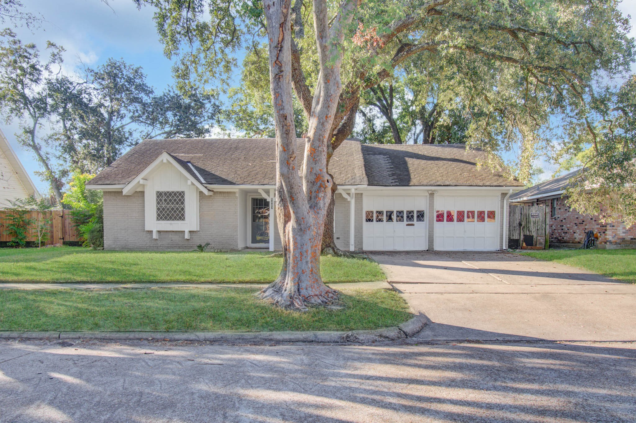 8407 Sharpview Drive, Houston, TX 77036