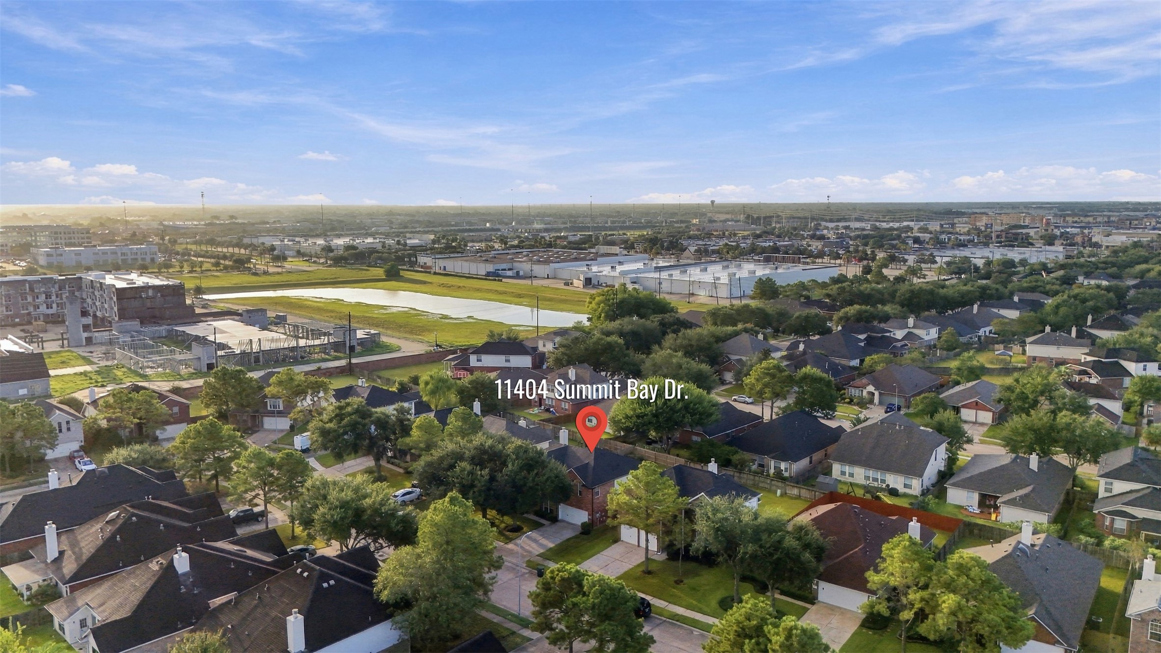 This master-planned community features 700 acres of greenbelts and parks, 300 acres of sparkling lakes, a 22-mile hike and bike trail network, six school sites on 115 acres, a vibrant Town Center with shopping and dining, a corporate campus, hospital, day care facilities, and multiple churches.