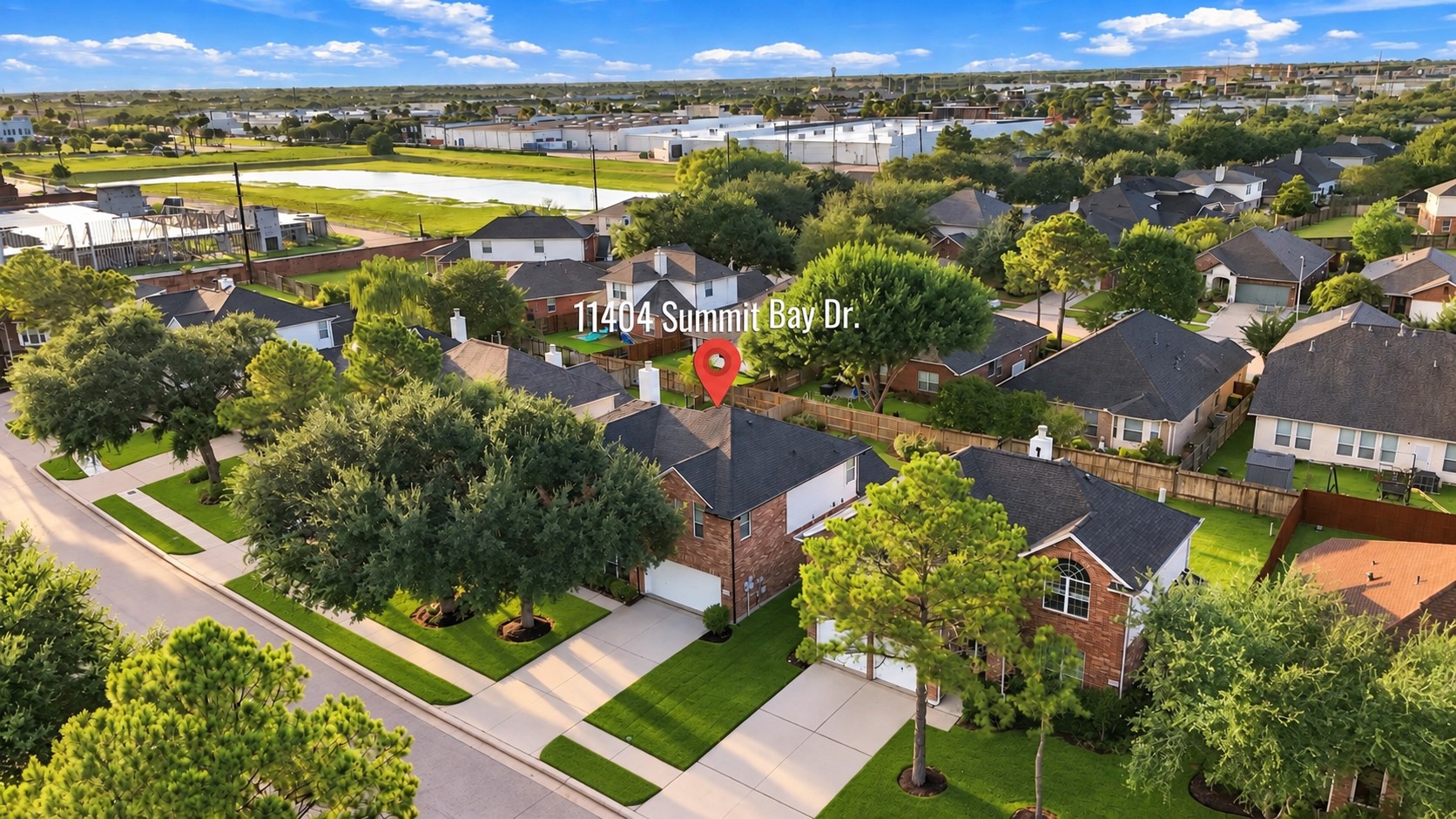 Located just minutes from Houston's downtown business district, the Texas Medical Center, Hobby Airport and all of the entertainment and sports hubs, Shadow Creek Ranch offers a location like no other of its kind in the Houston area.