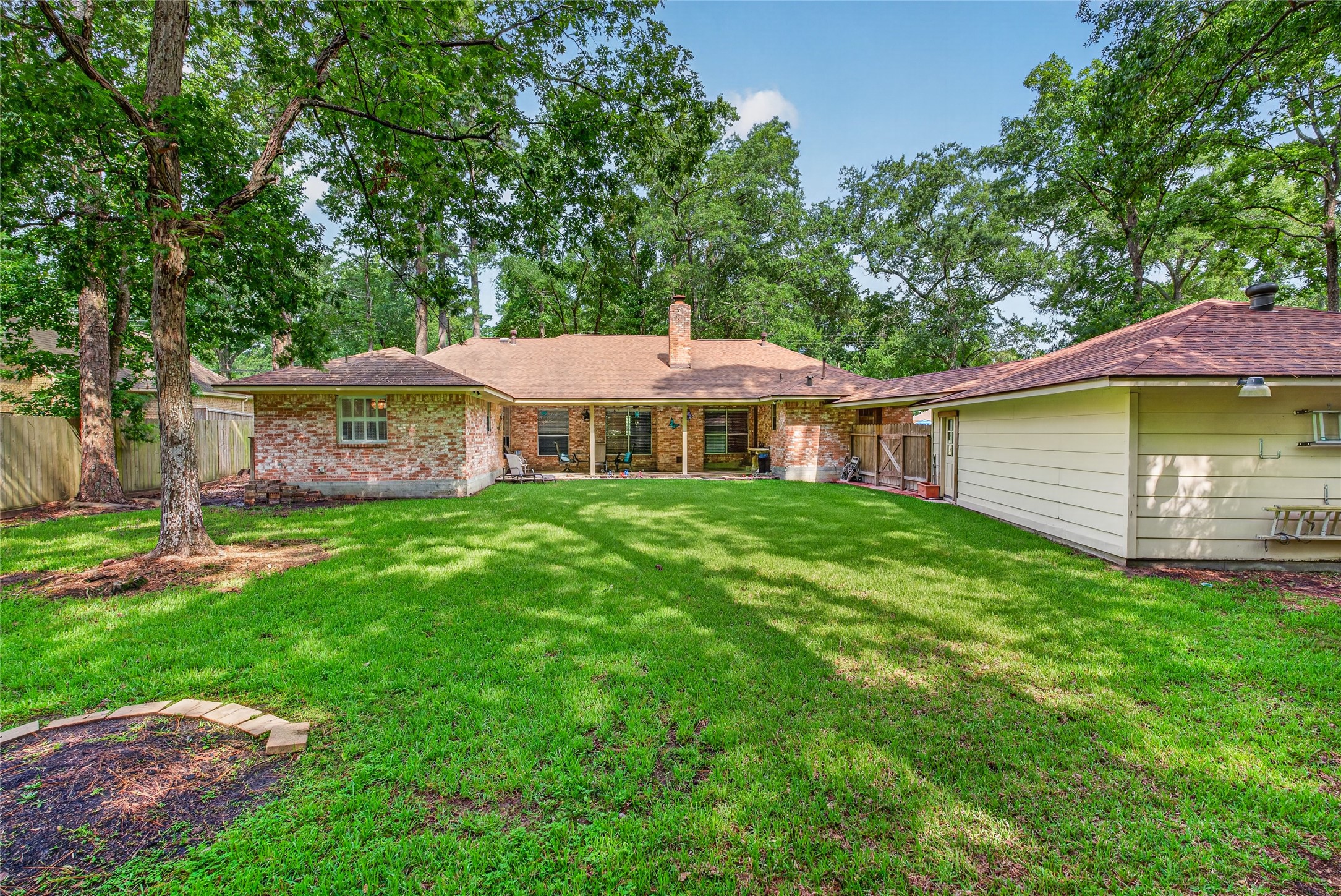 97 Panorama Drive, Panorama Village, TX 77304