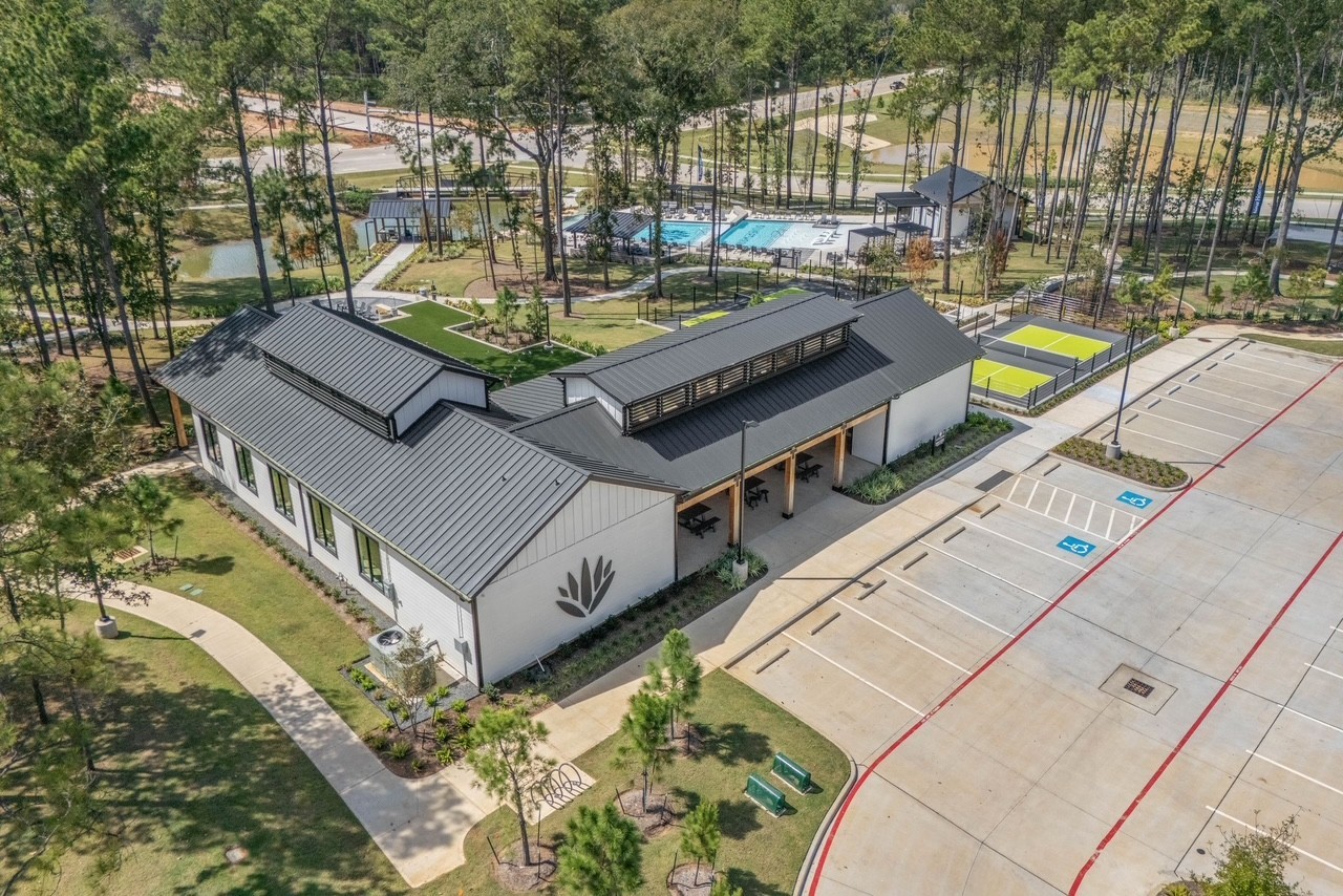 3911 Grizzly Bear Pass, Conroe, TX 77303