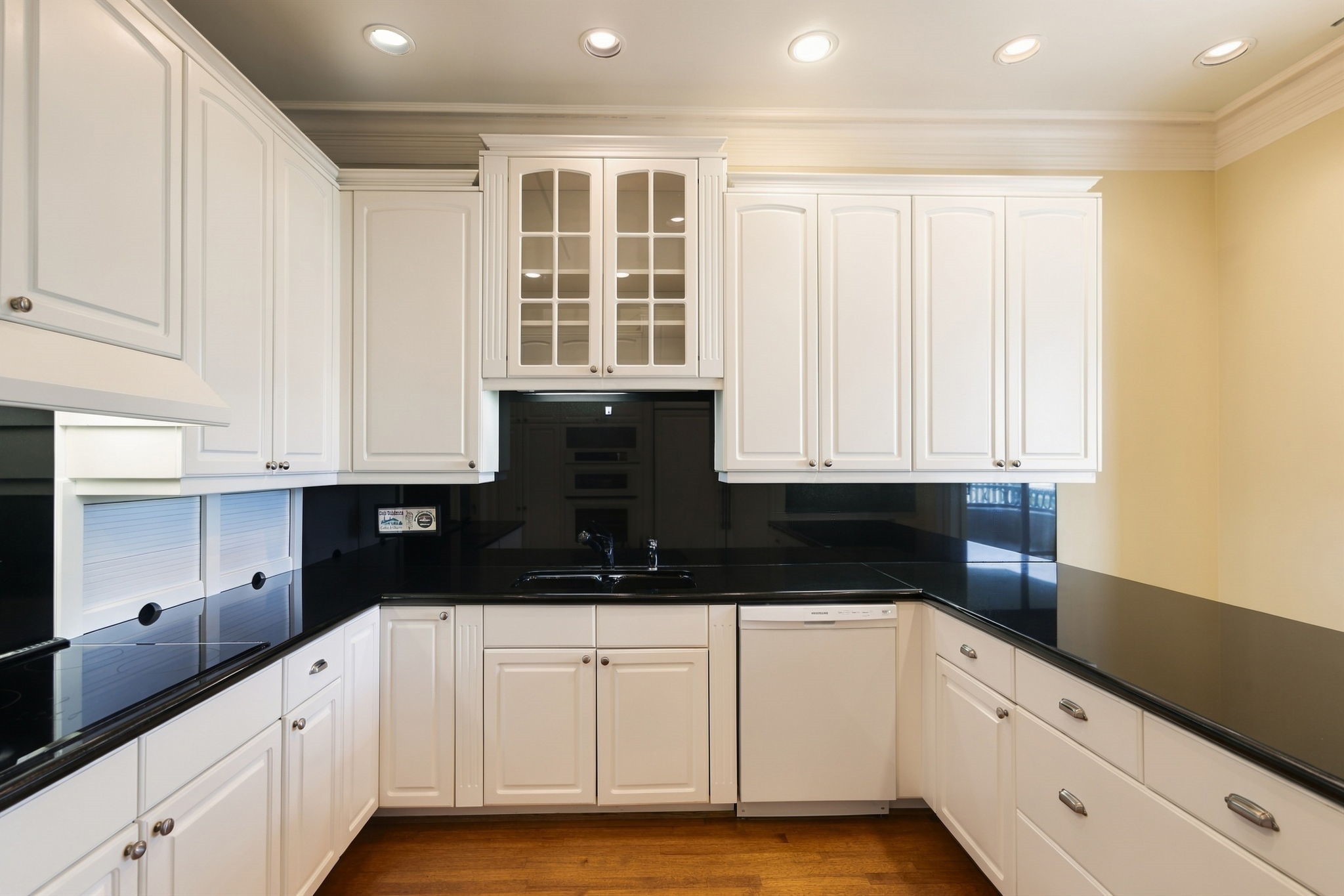 2121 Kirby Drive, #13NE, Houston, TX 77019