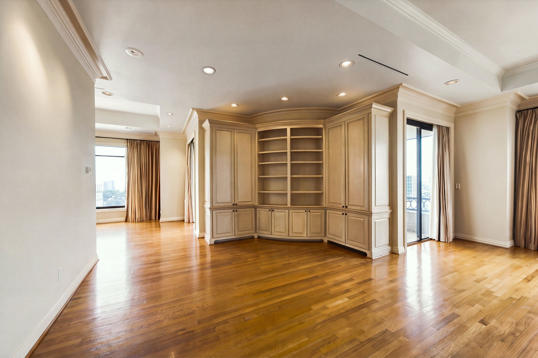 2121 Kirby Drive, #13NE, Houston, TX 77019