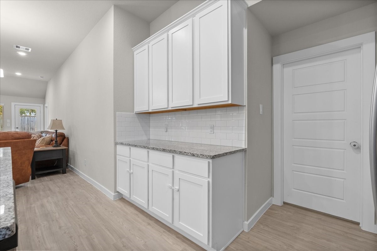 1204 Filly Creek Drive, Alvin, TX 77511