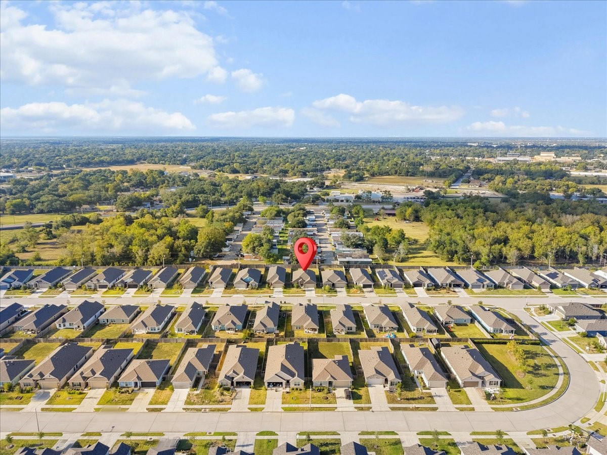 1204 Filly Creek Drive, Alvin, TX 77511