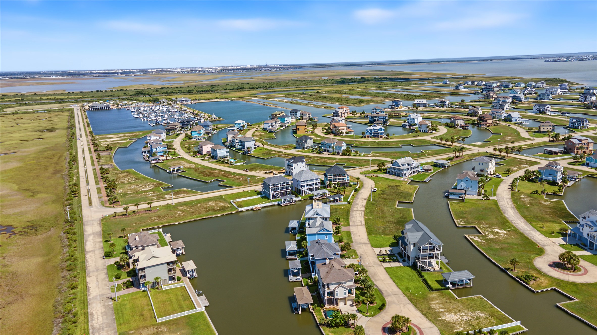 10 Islamorada, Hitchcock, TX 77563