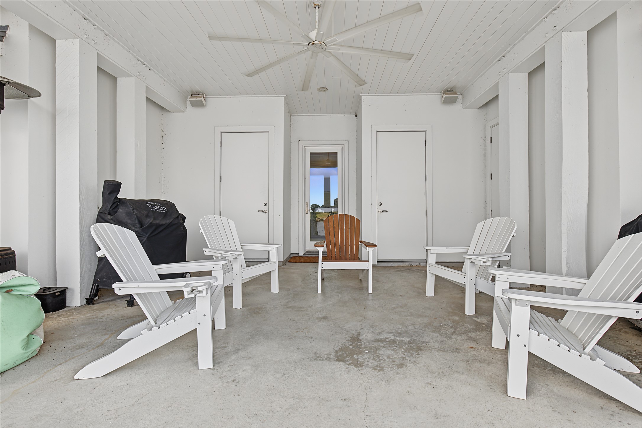 10 Islamorada, Hitchcock, TX 77563