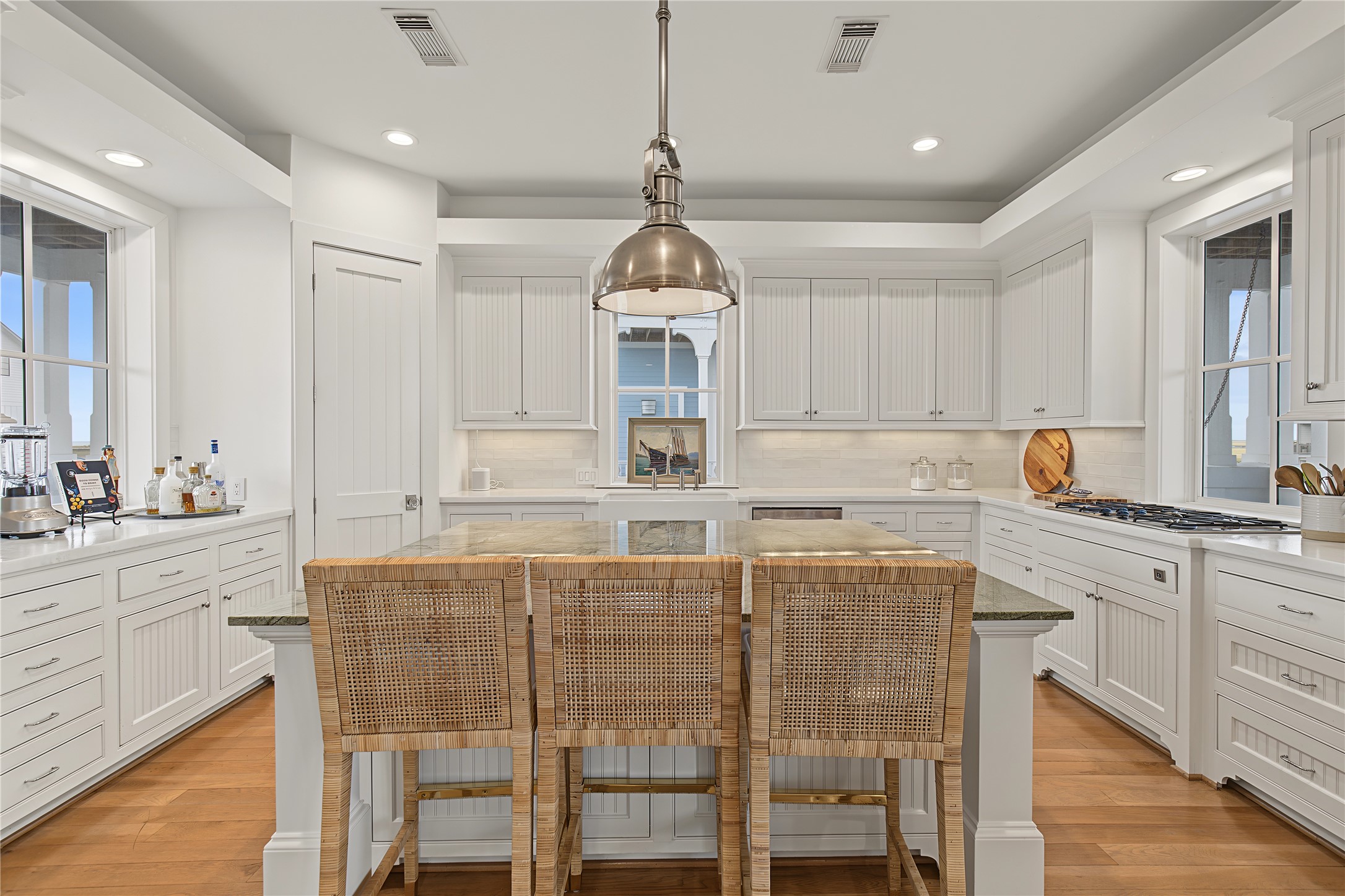 10 Islamorada, Hitchcock, TX 77563