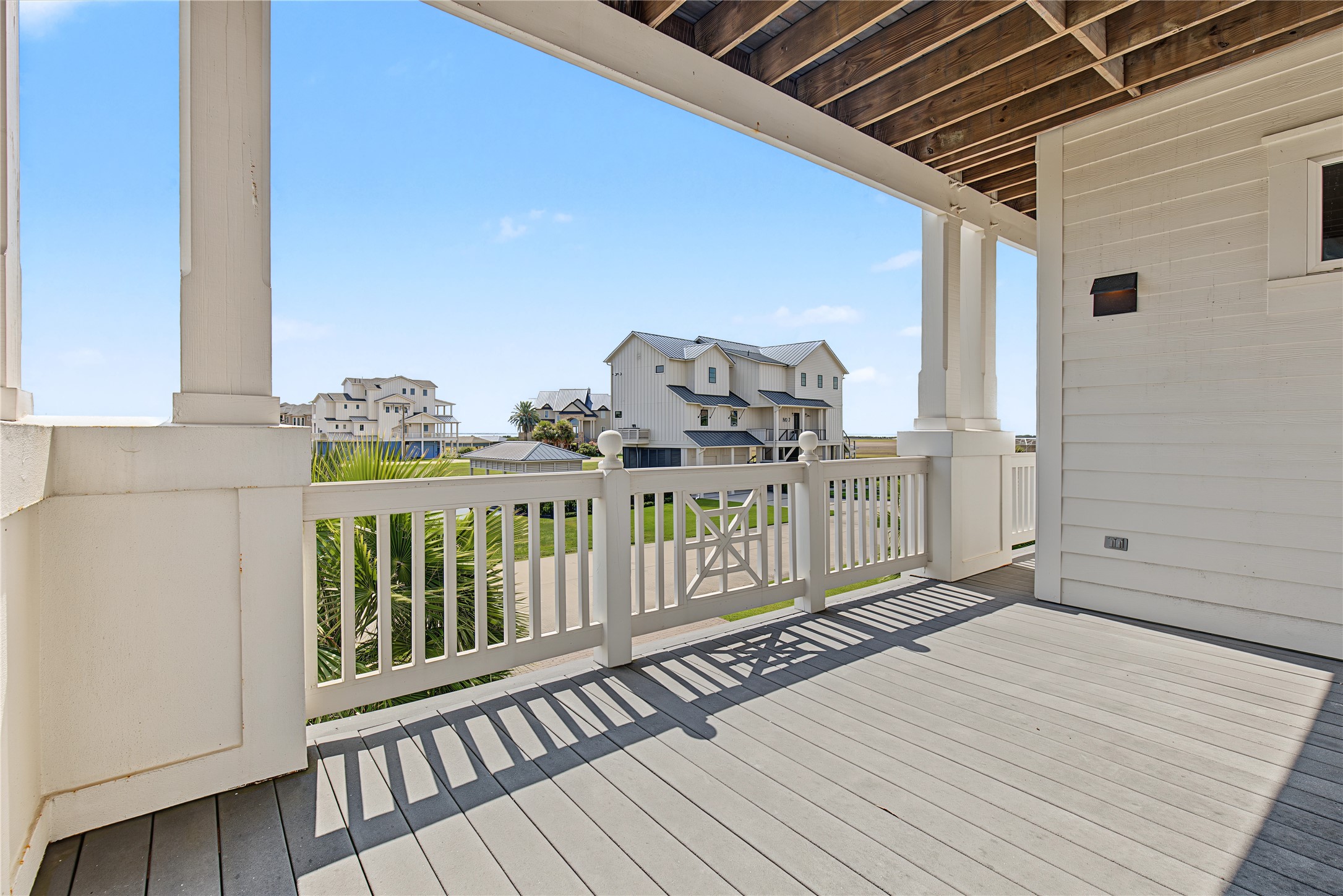 10 Islamorada, Hitchcock, TX 77563