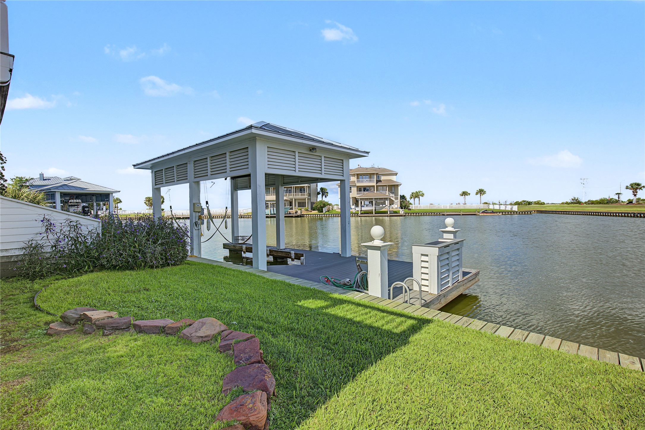 10 Islamorada, Hitchcock, TX 77563