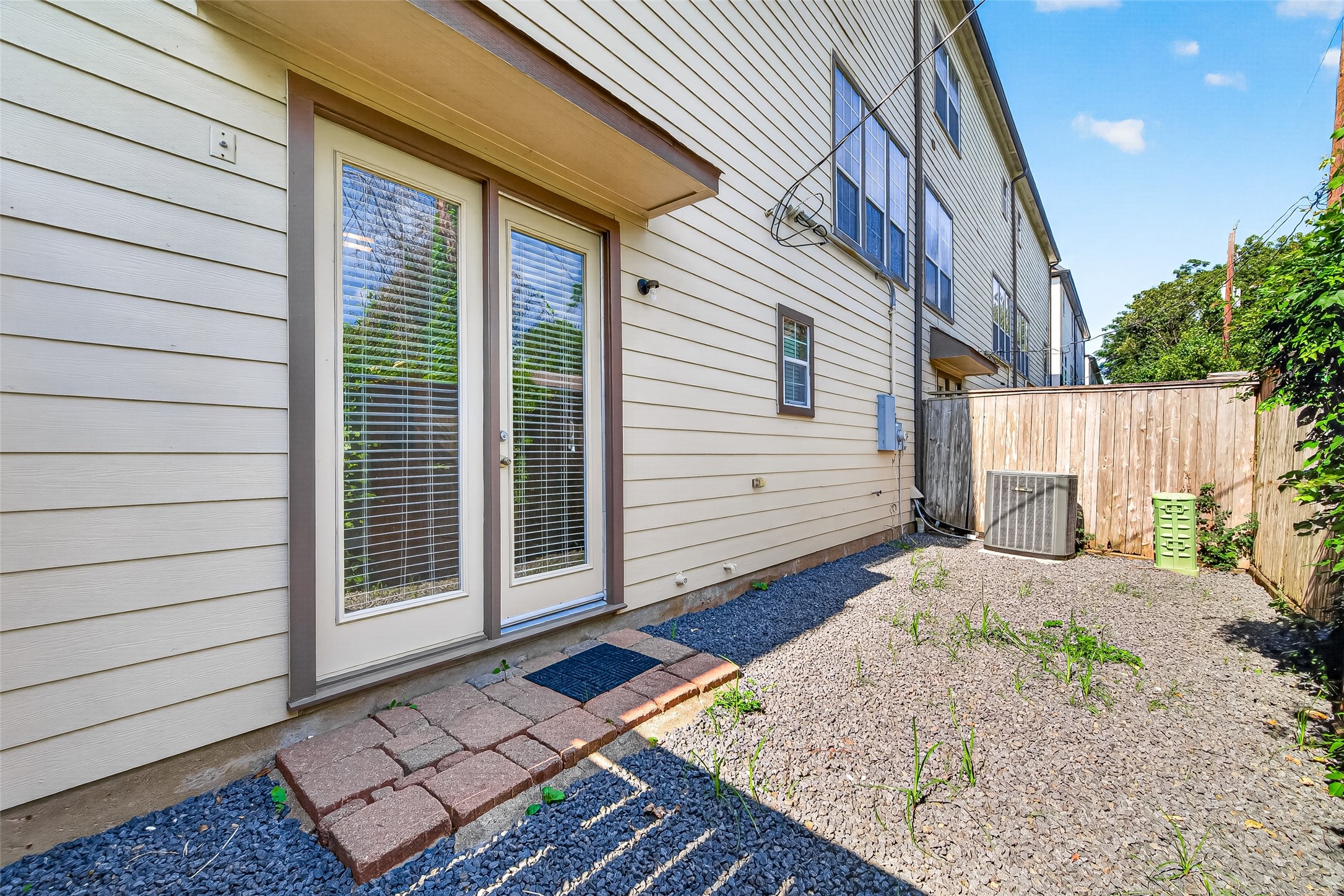 8810 Lakeshore Bend Drive, Houston, TX 77080