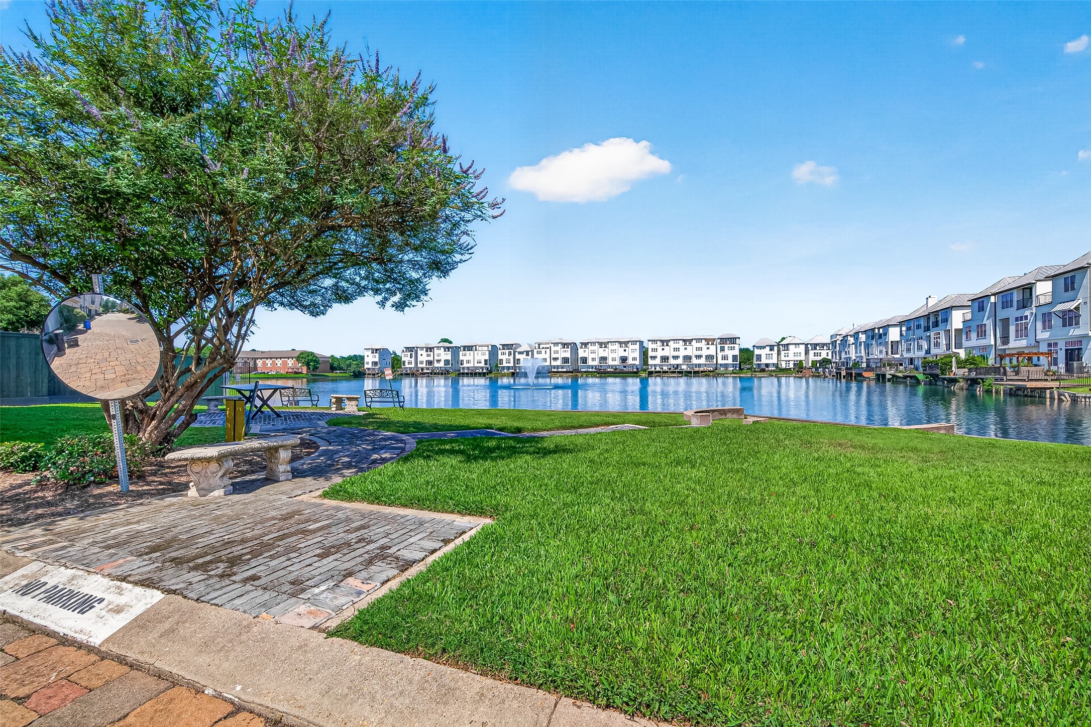 8810 Lakeshore Bend Drive, Houston, TX 77080