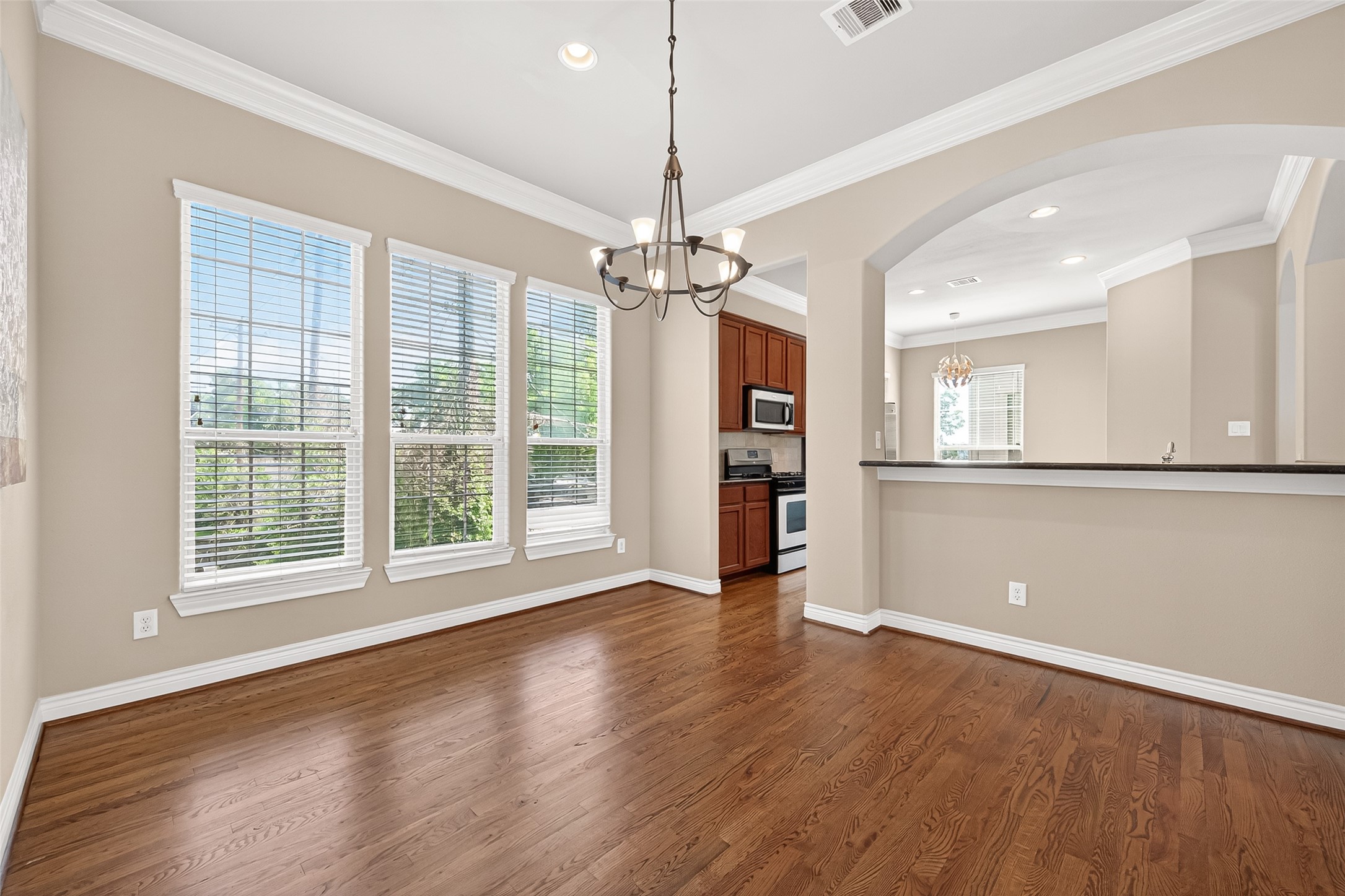 8810 Lakeshore Bend Drive, Houston, TX 77080