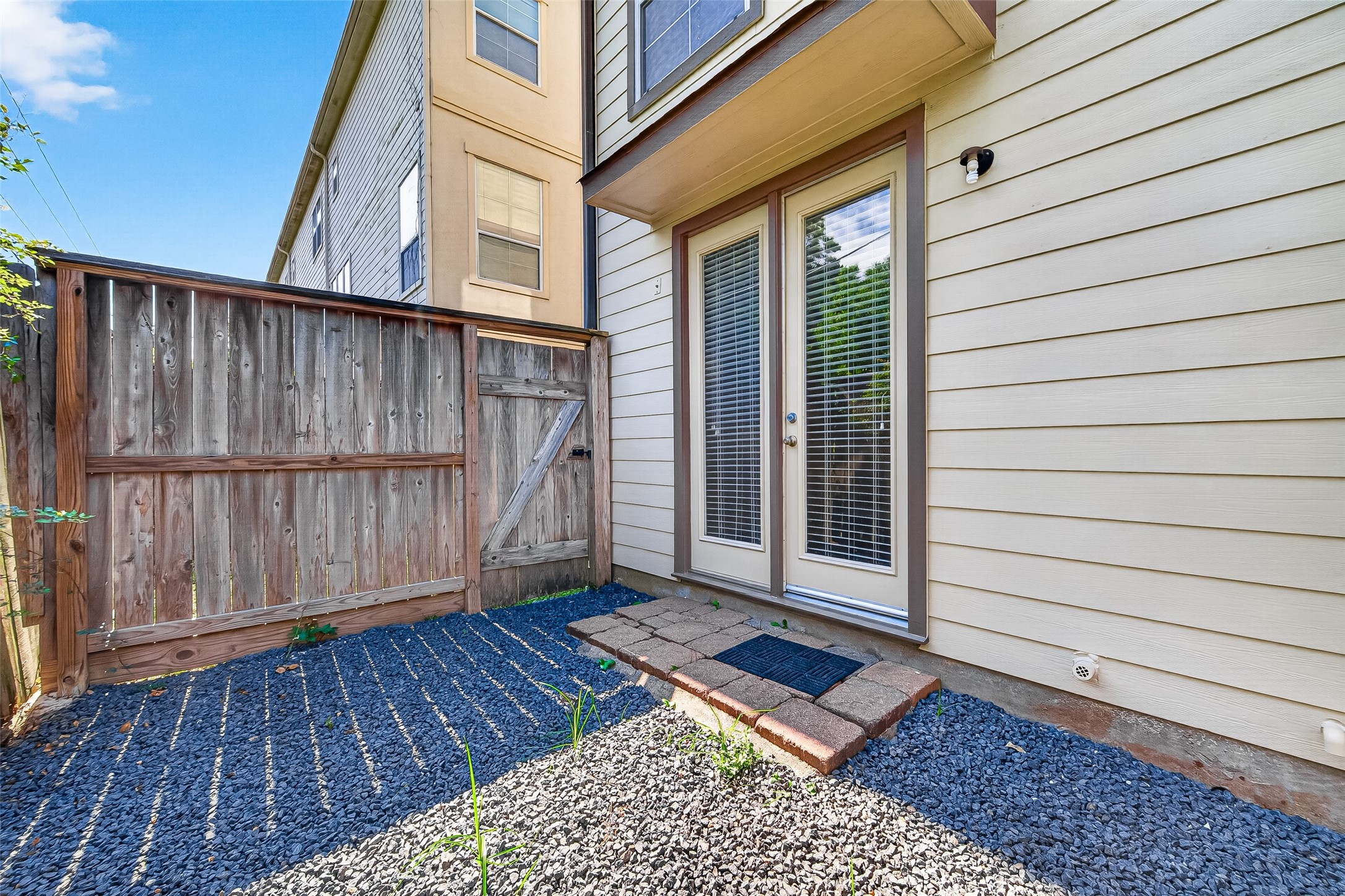 8810 Lakeshore Bend Drive, Houston, TX 77080