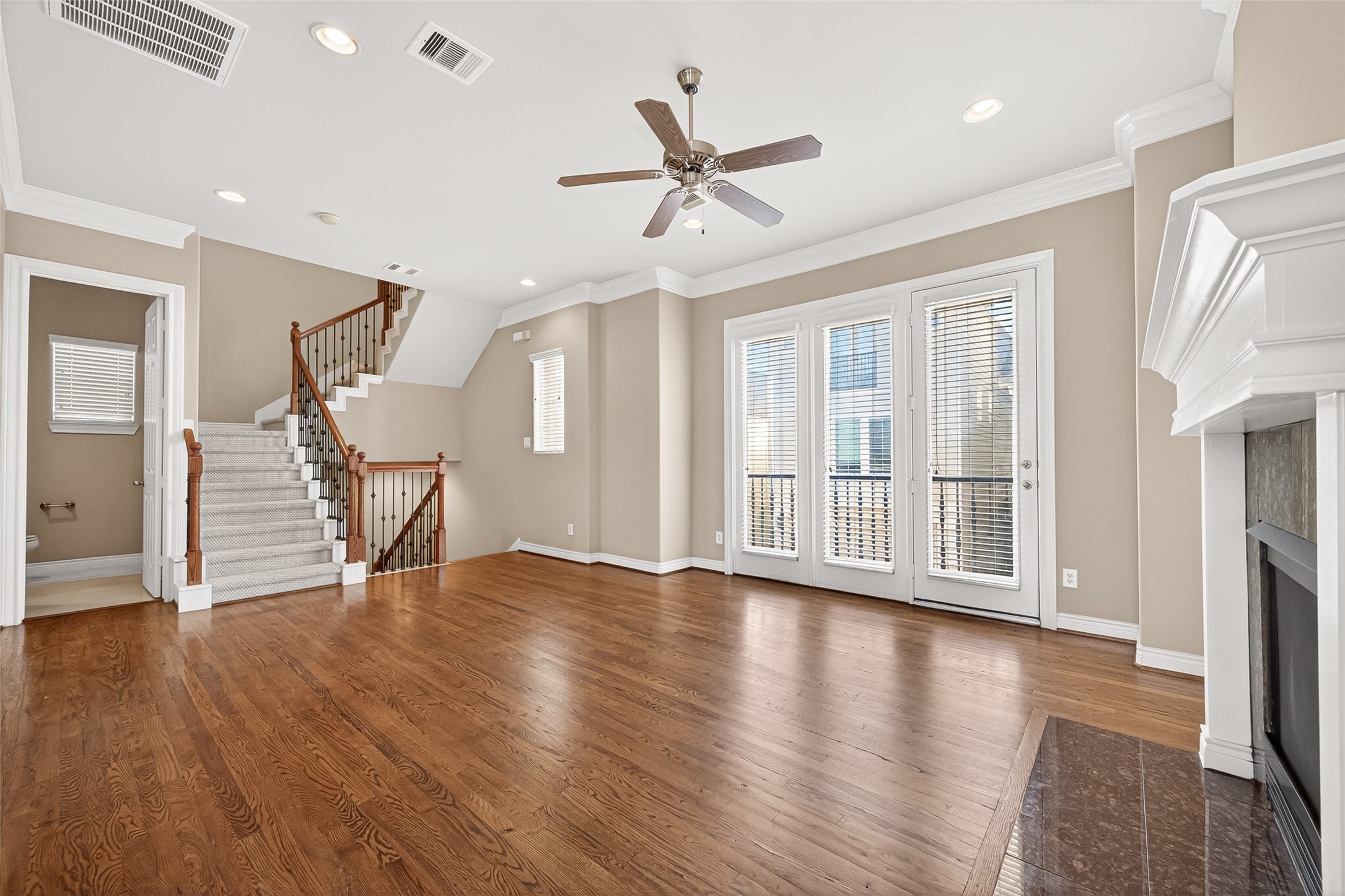 8810 Lakeshore Bend Drive, Houston, TX 77080