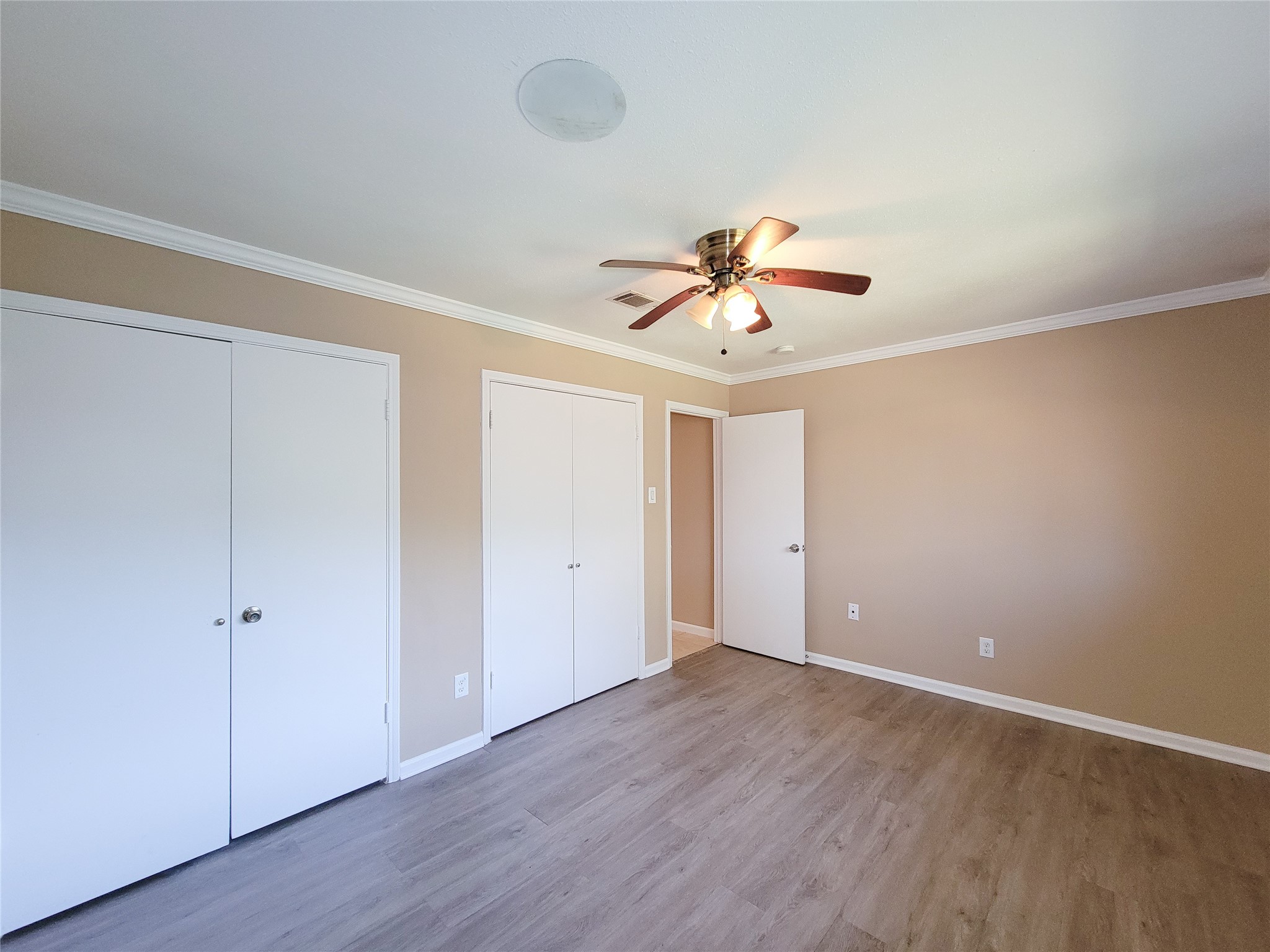 6606 Laughlin Drive, Houston, TX 77489