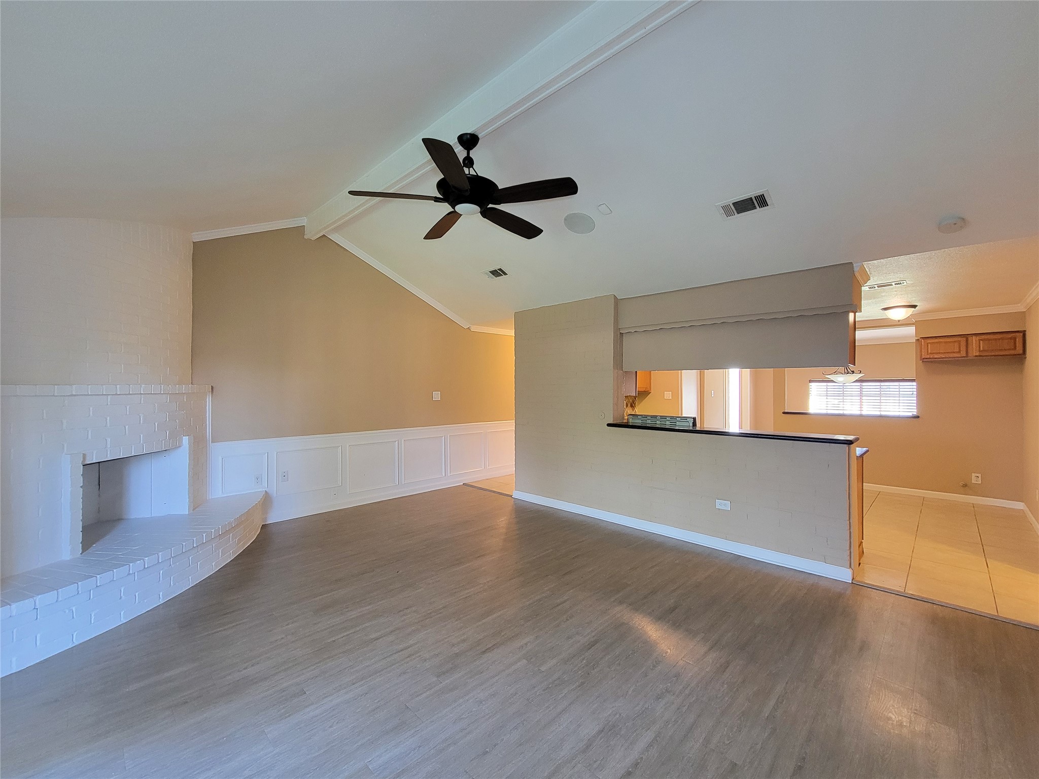 6606 Laughlin Drive, Houston, TX 77489 6606 Laughlin Drive, Houston, TX 77489