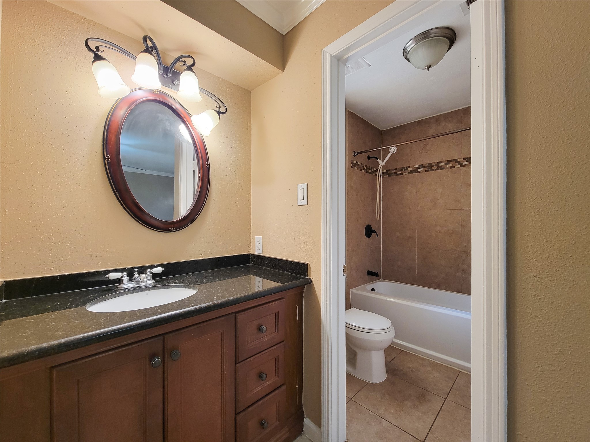6606 Laughlin Drive, Houston, TX 77489