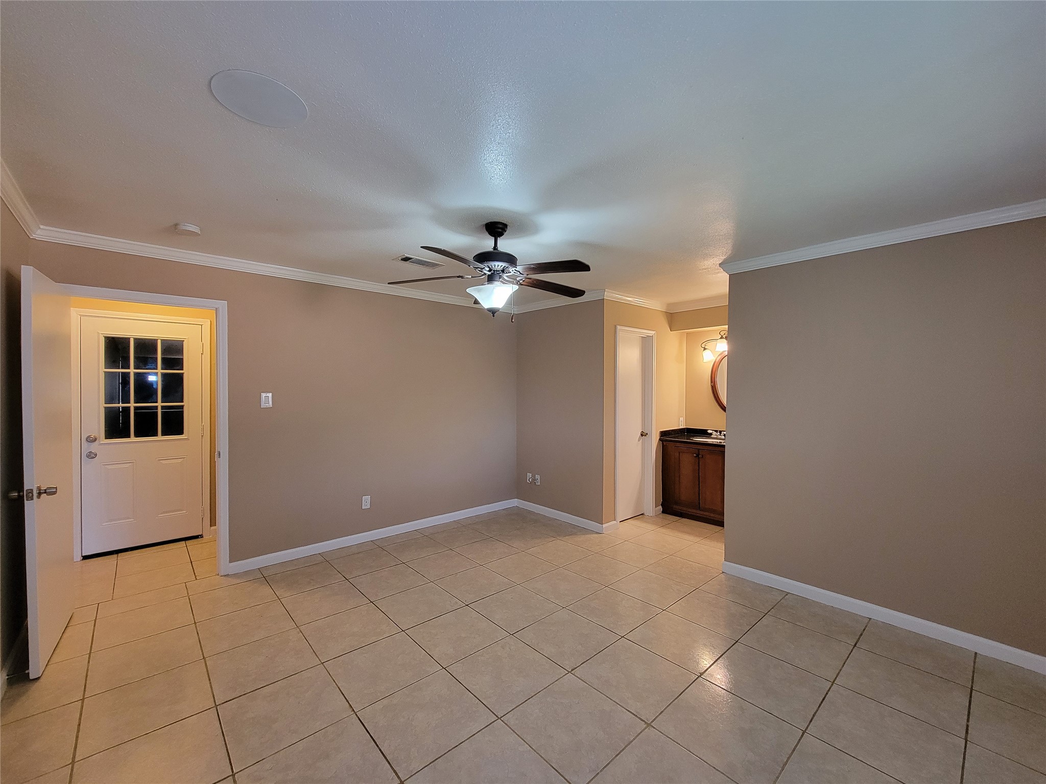6606 Laughlin Drive, Houston, TX 77489