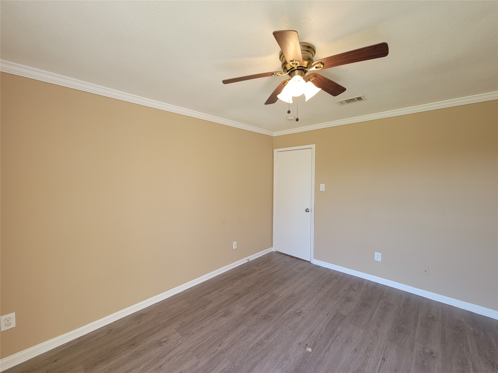 6606 Laughlin Drive, Houston, TX 77489