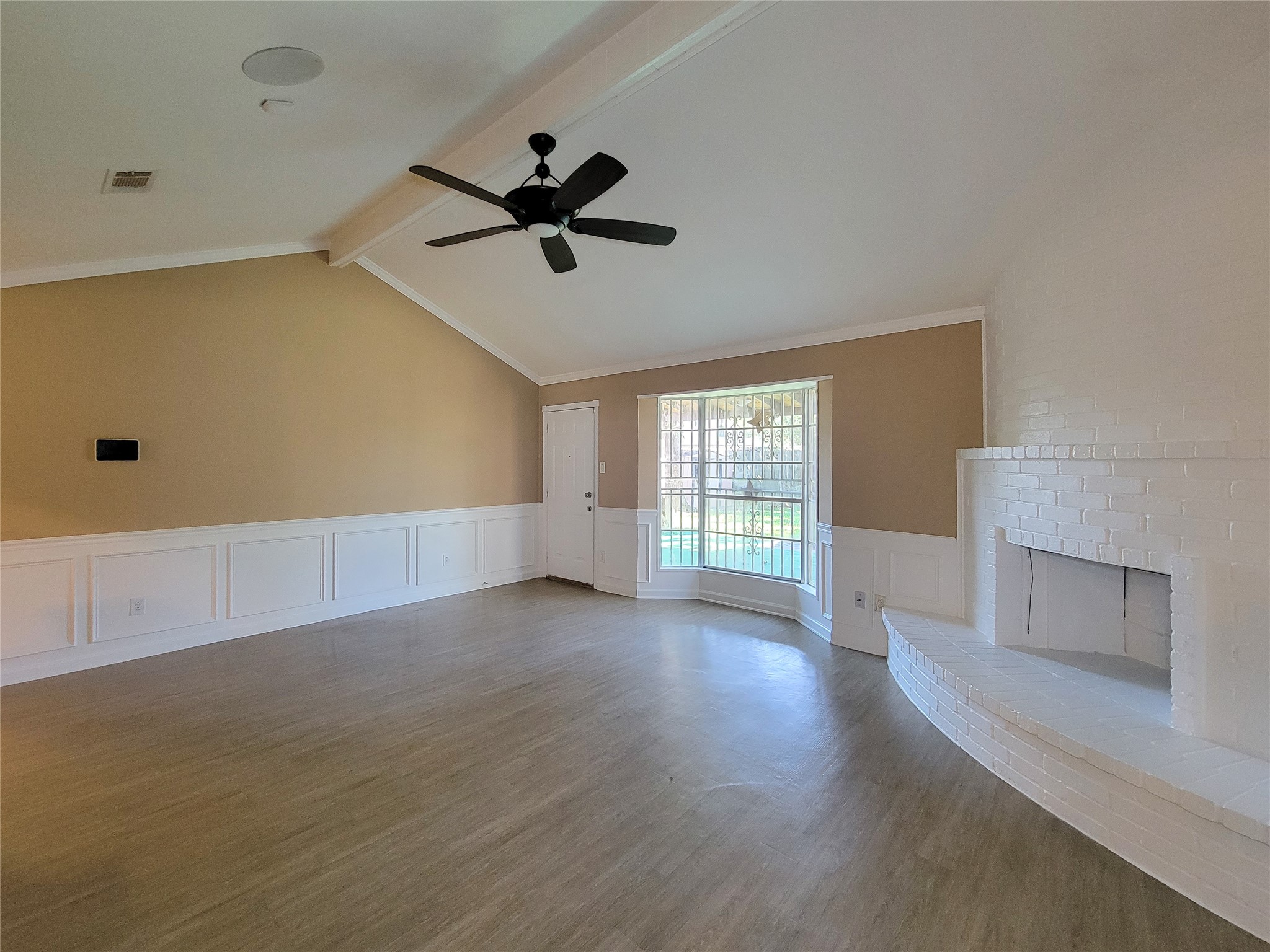 6606 Laughlin Drive, Houston, TX 77489 6606 Laughlin Drive, Houston, TX 77489