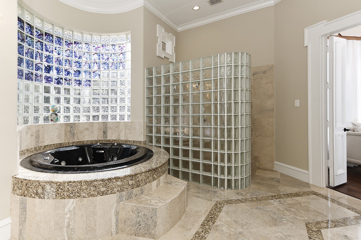 14 Electra Circle, The Woodlands, TX 77382