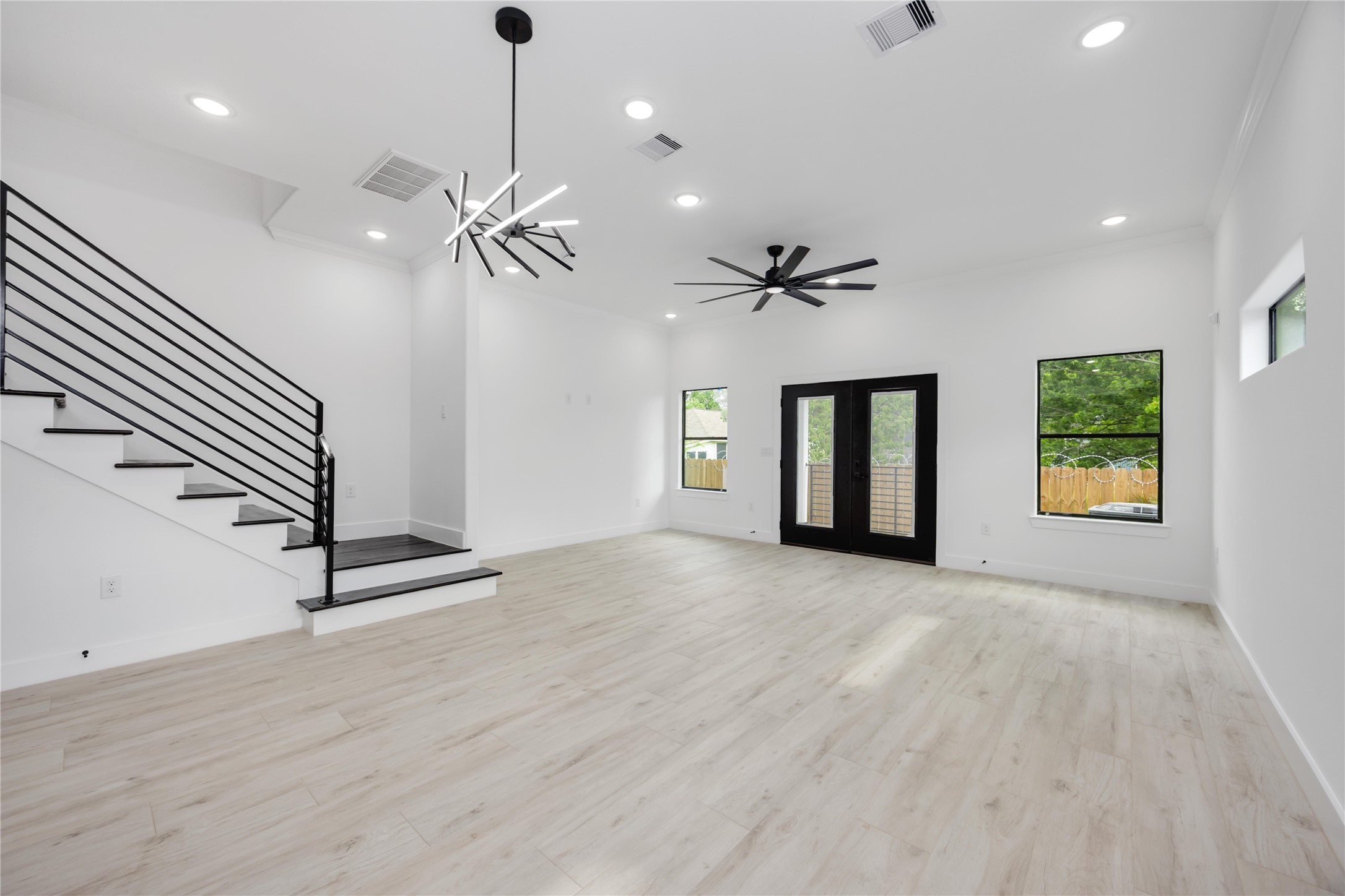 3020 Retta Street, Houston, TX 77026 3020 Retta Street, Houston, TX 77026