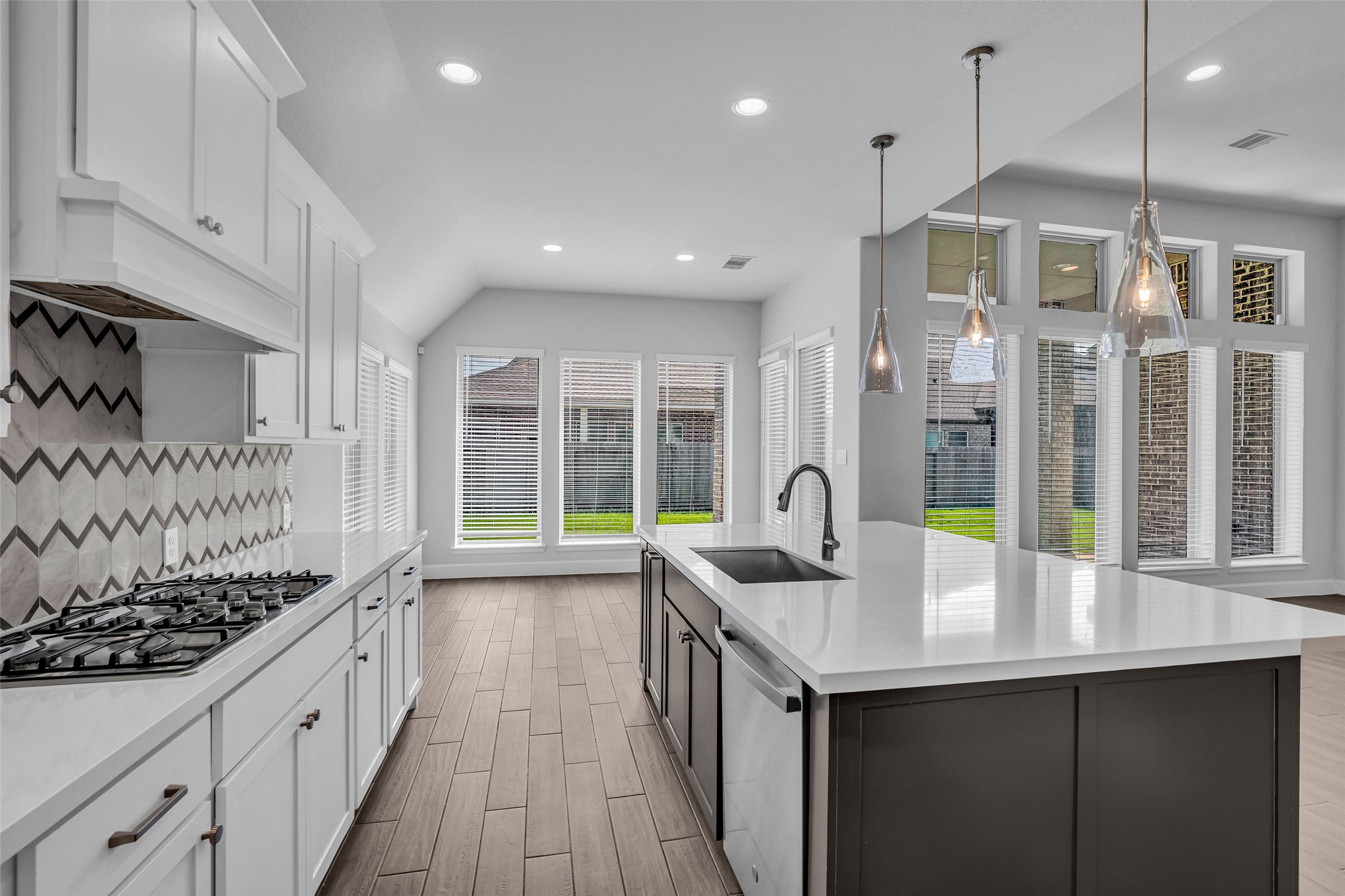 2215 Carrol Creek Drive, Richmond, TX 77469