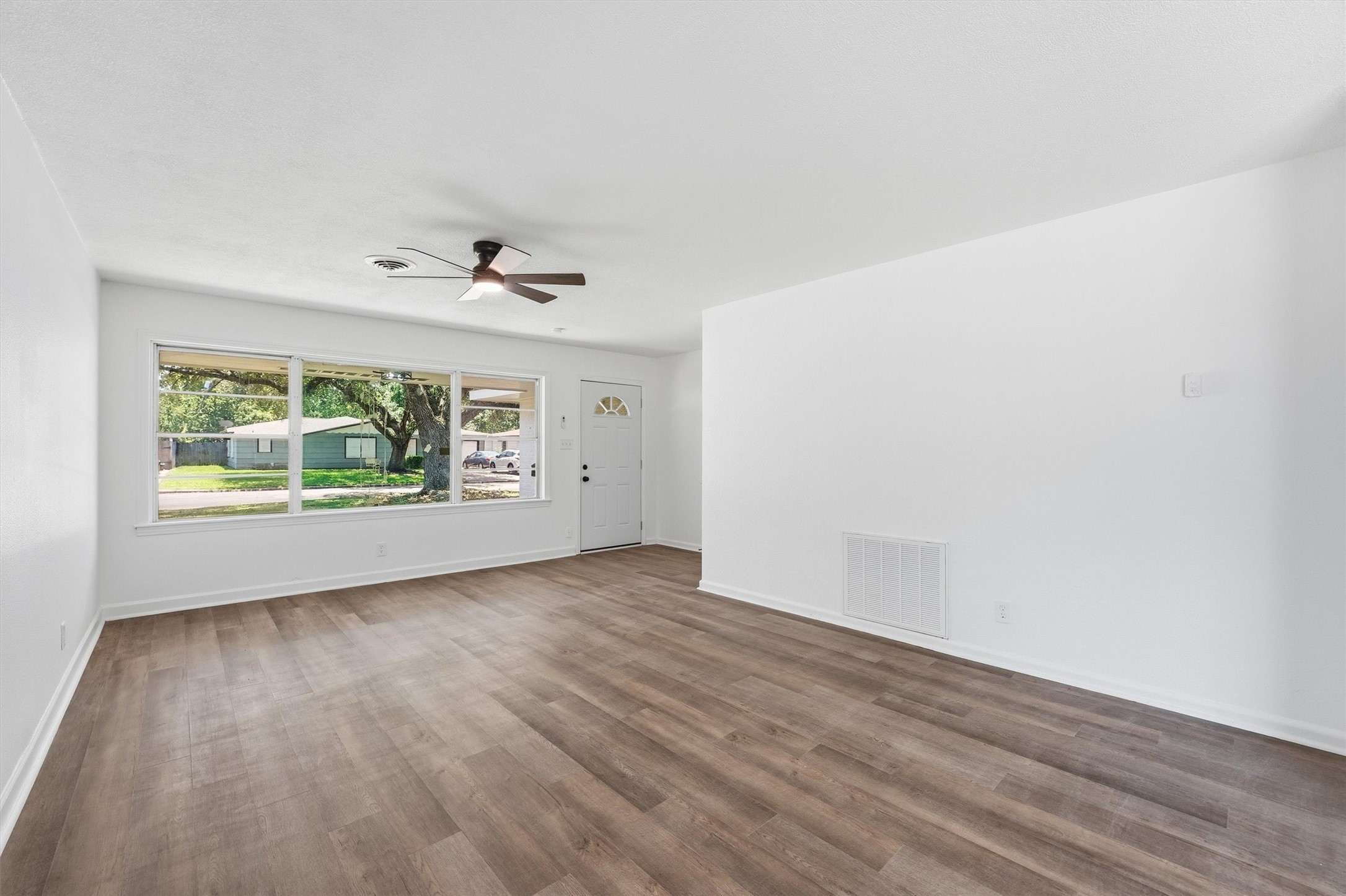 5002 Live Oak Drive, Texas City, TX 77591