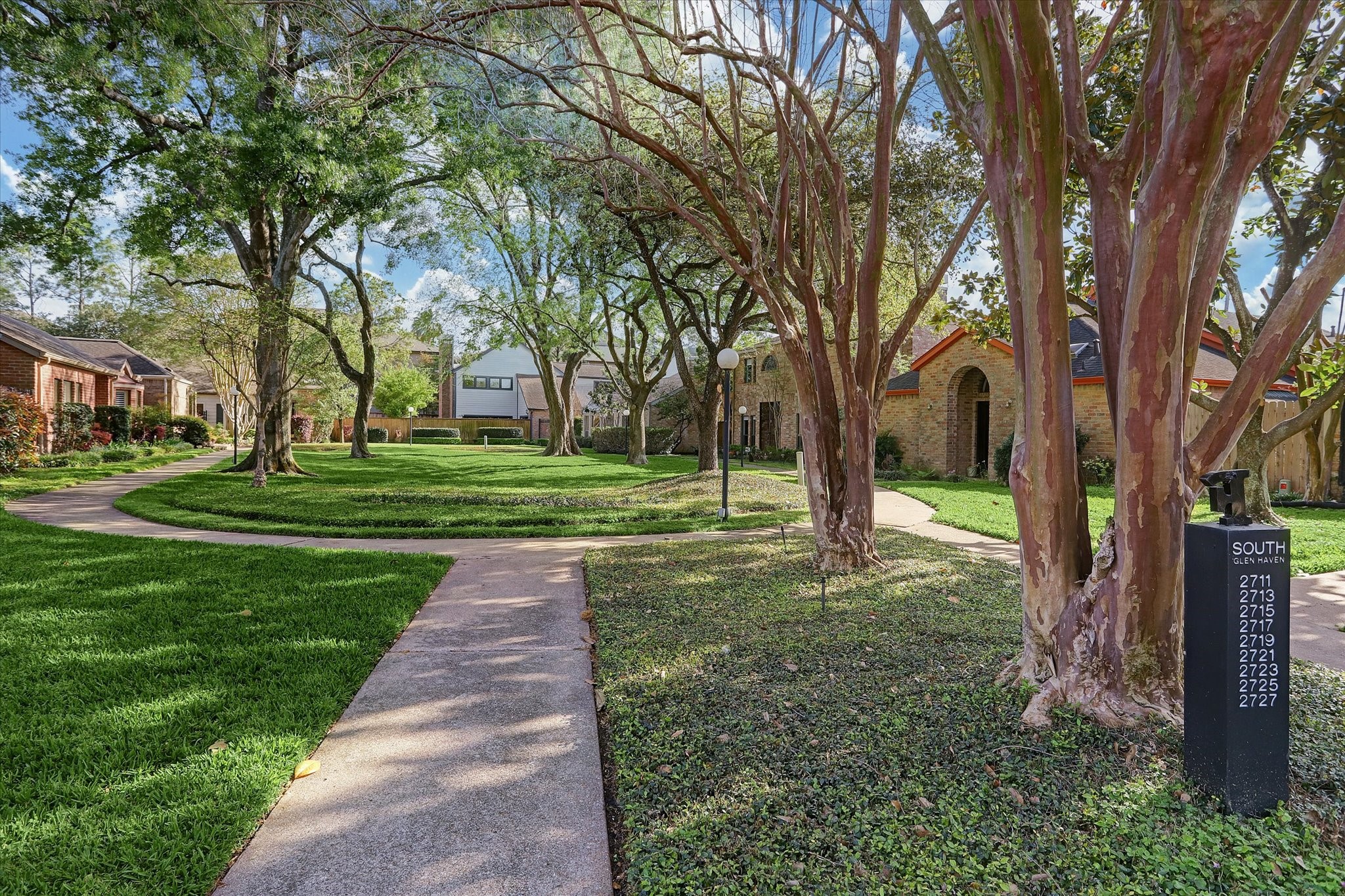 2725 S Glen Haven Boulevard, Houston, TX 77025
